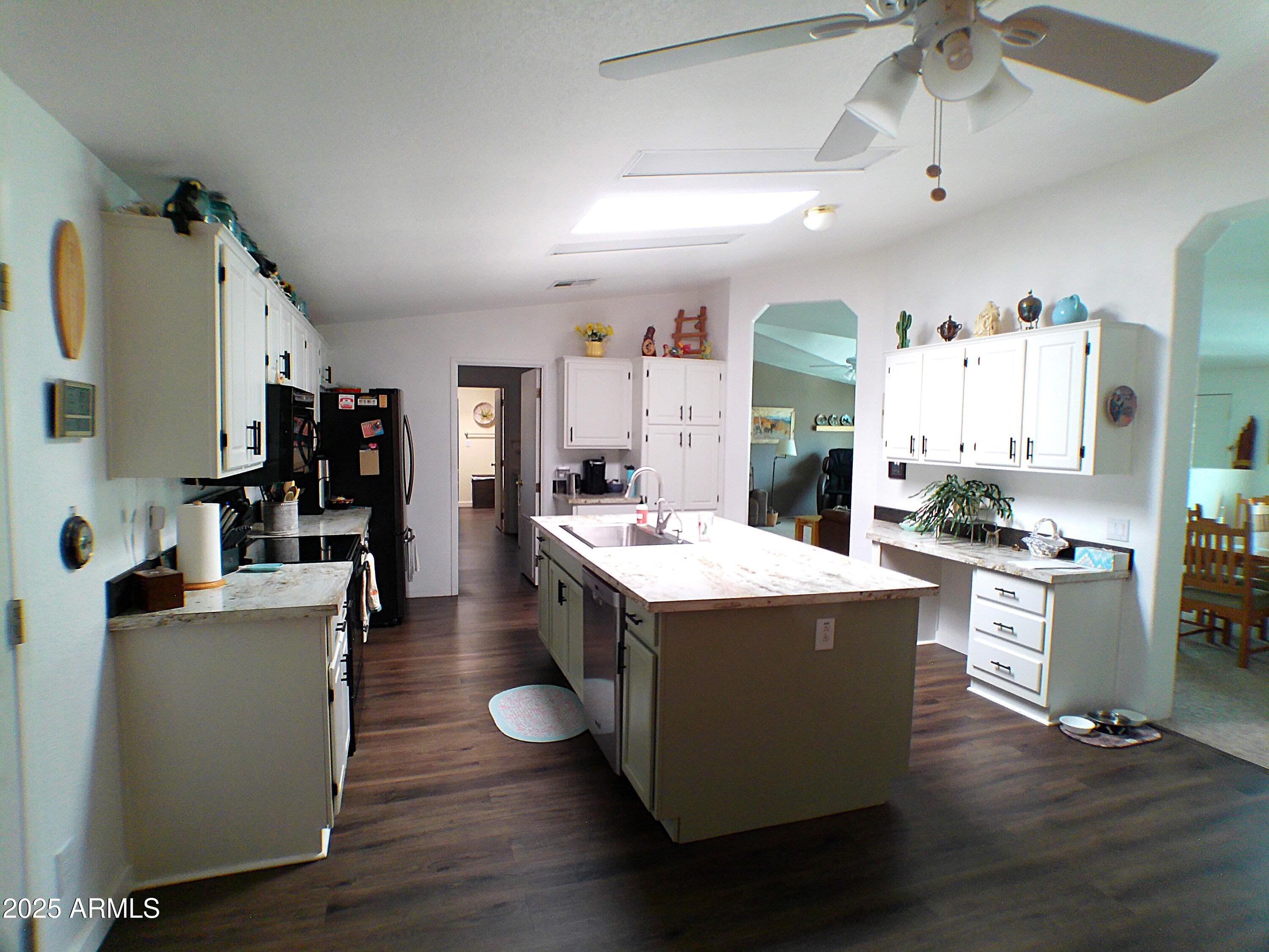 700 E QUEEN CREEK Drive