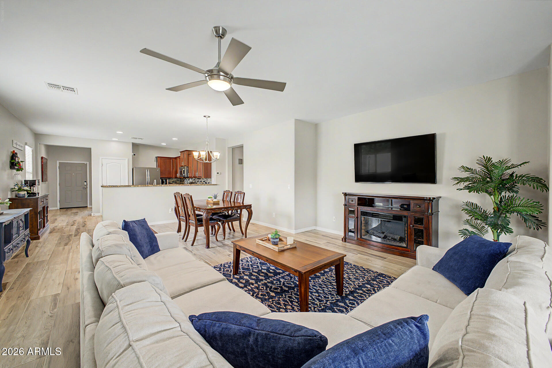 41156 W CAPISTRANO Drive