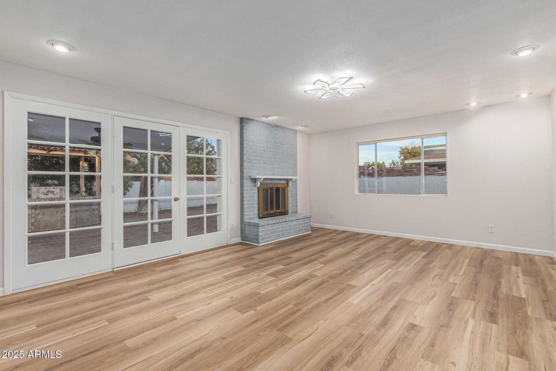 1232 E MCLELLAN Road