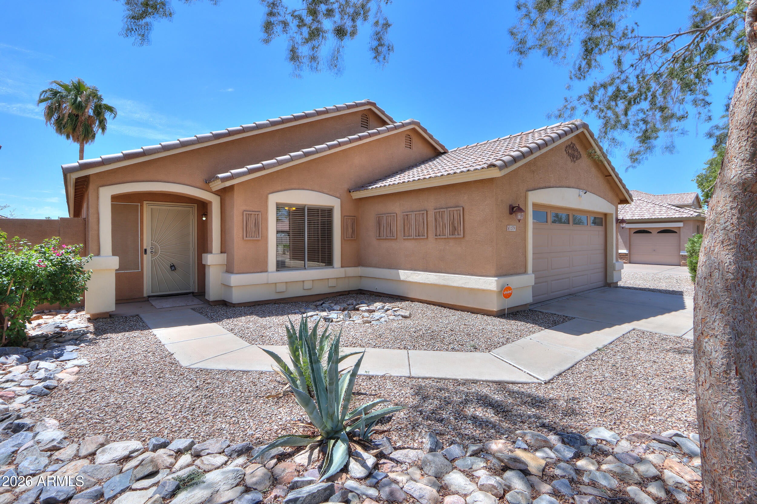 1579 E EAGLE Court