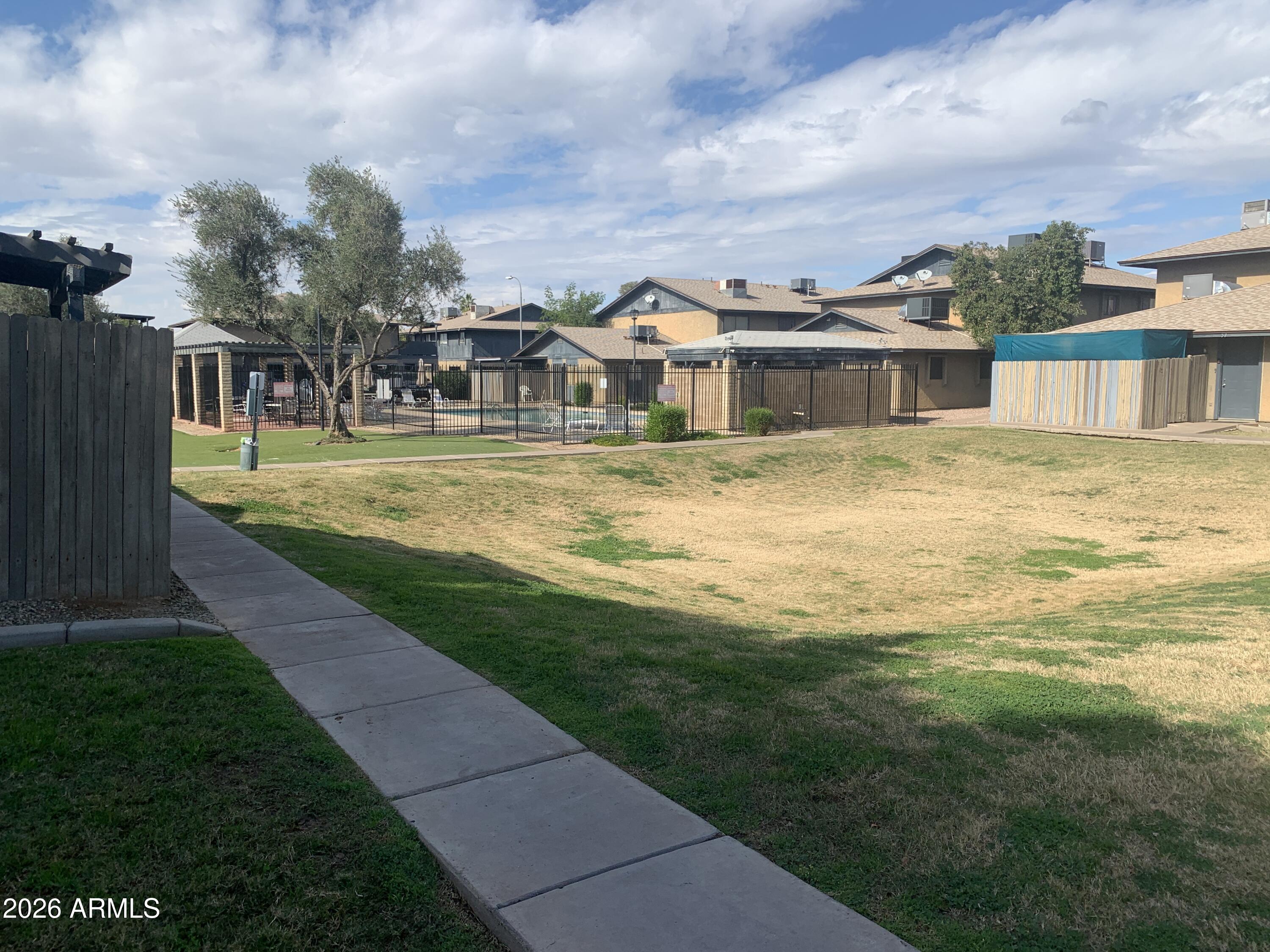 286 W PALOMINO Drive 17