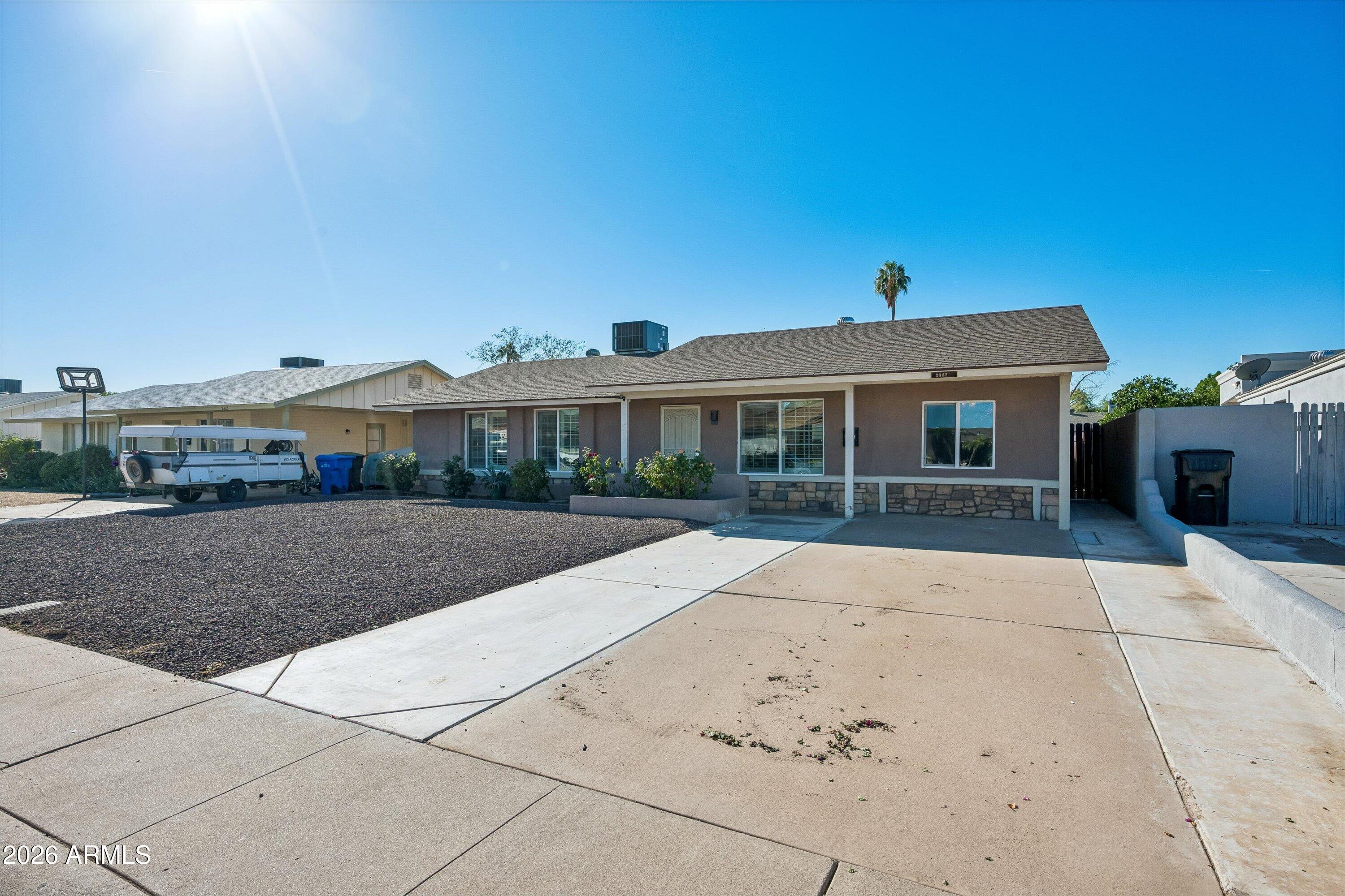2327 W SUNNYSIDE Avenue
