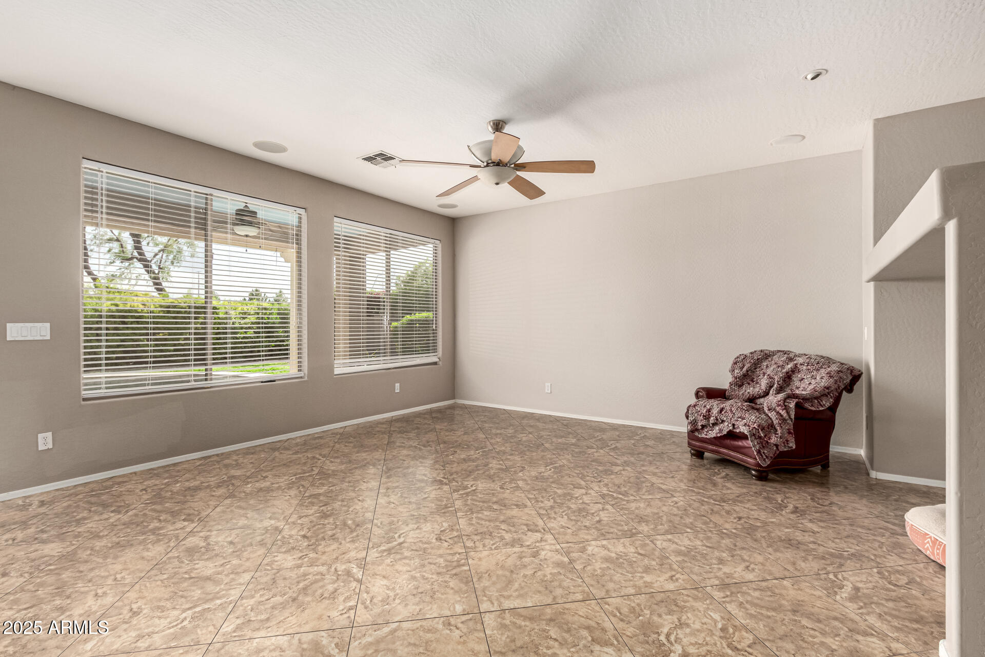 3387 E BLUEJAY Drive