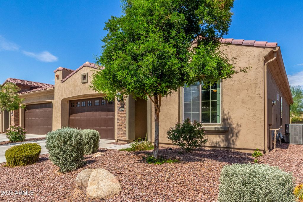 Photo of 16426 W Piccadilly Road, Goodyear, AZ 85395 (MLS # 6923837)