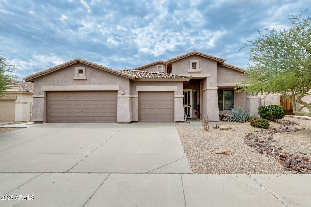 Photo of 18633 W Mcneil Street, Goodyear, AZ 85338 (MLS # 6912797)