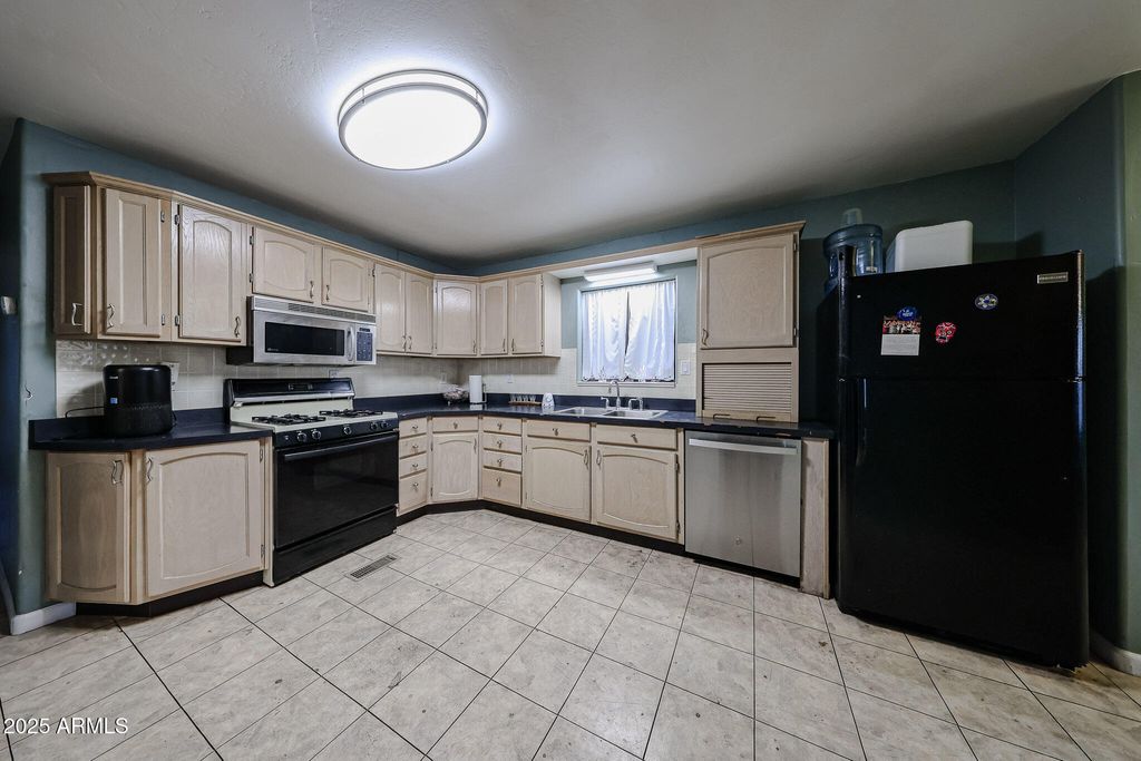 Photo of 17845 N 6th Street, Phoenix, AZ 85022 (MLS # 6934588)