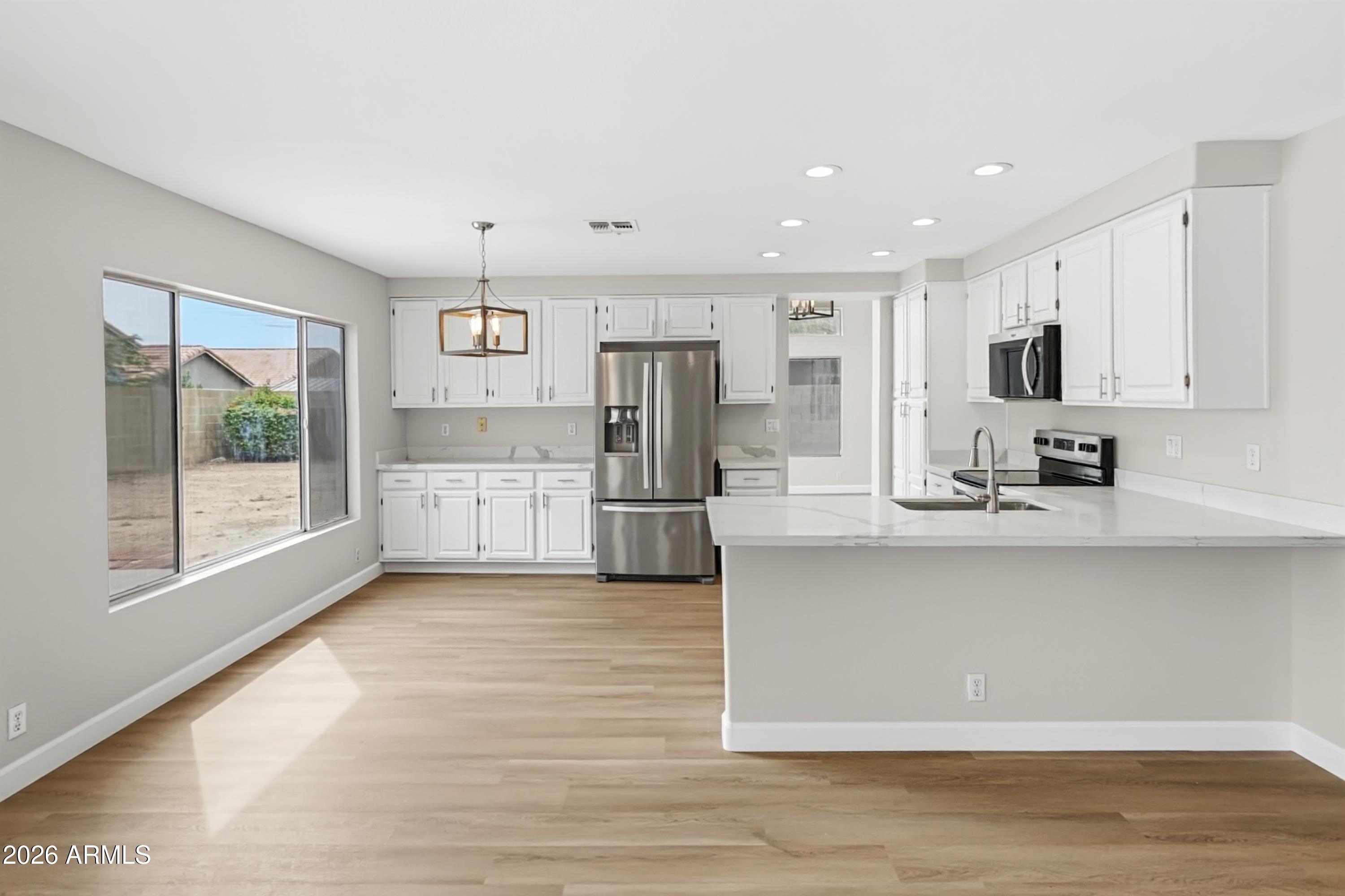 6811 N 78TH Avenue
