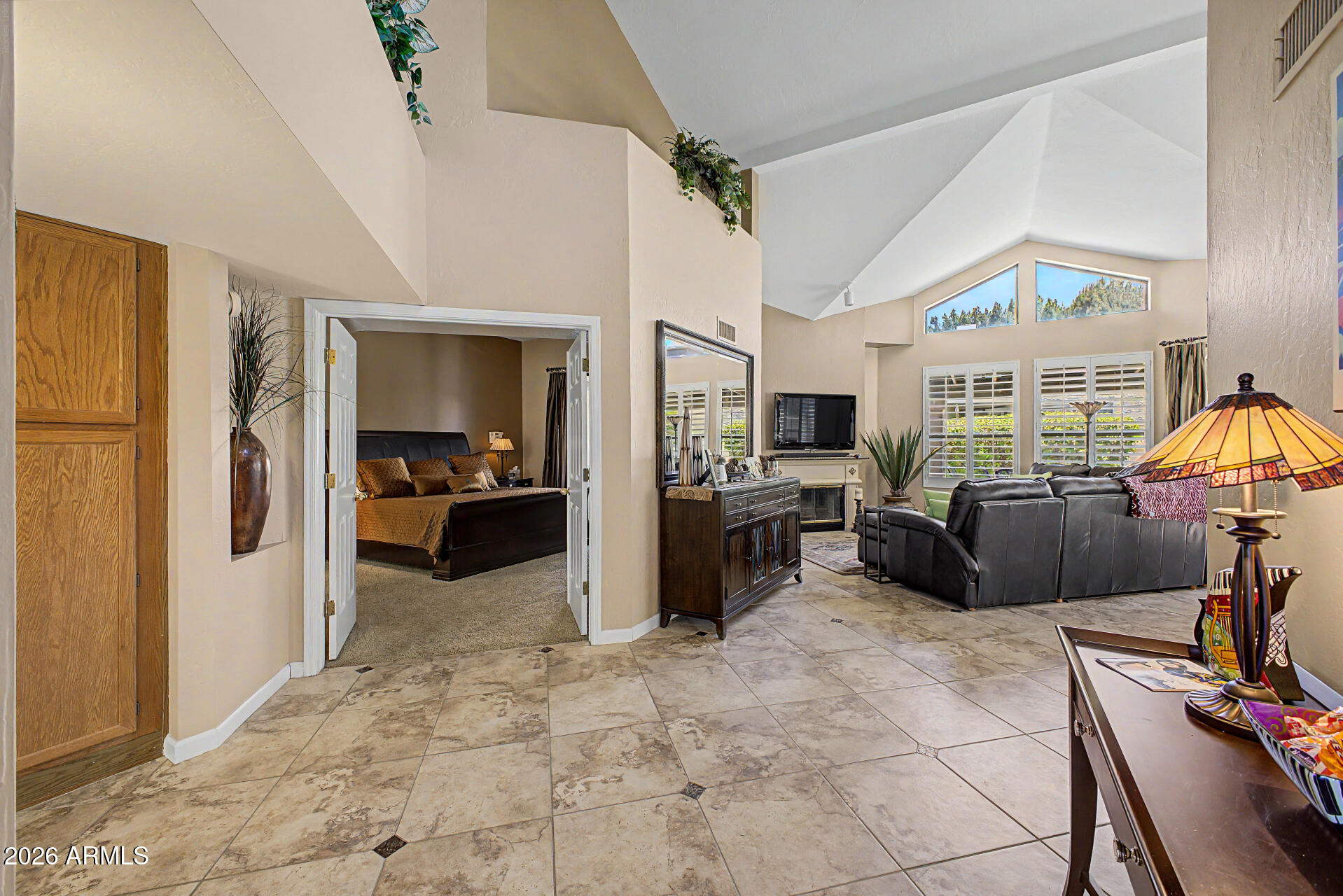 4106 E SUNNYSIDE Drive