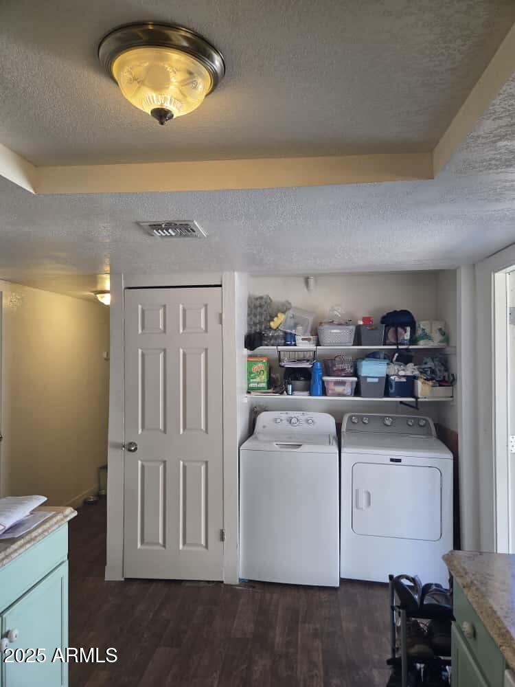 5601 W MISSOURI Avenue 63