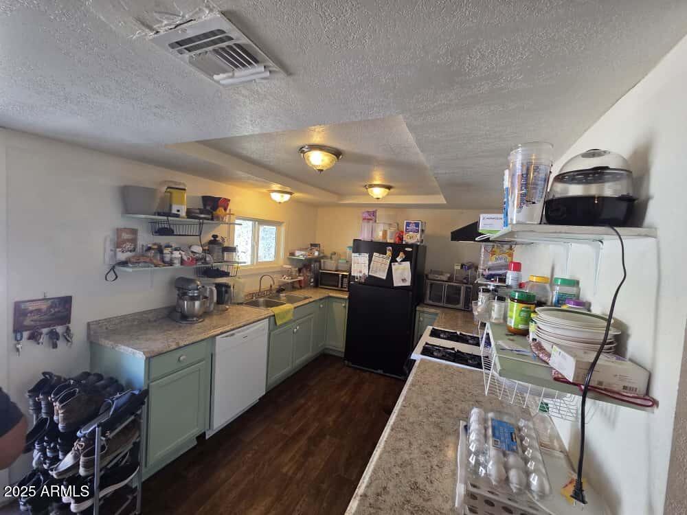 5601 W MISSOURI Avenue 63