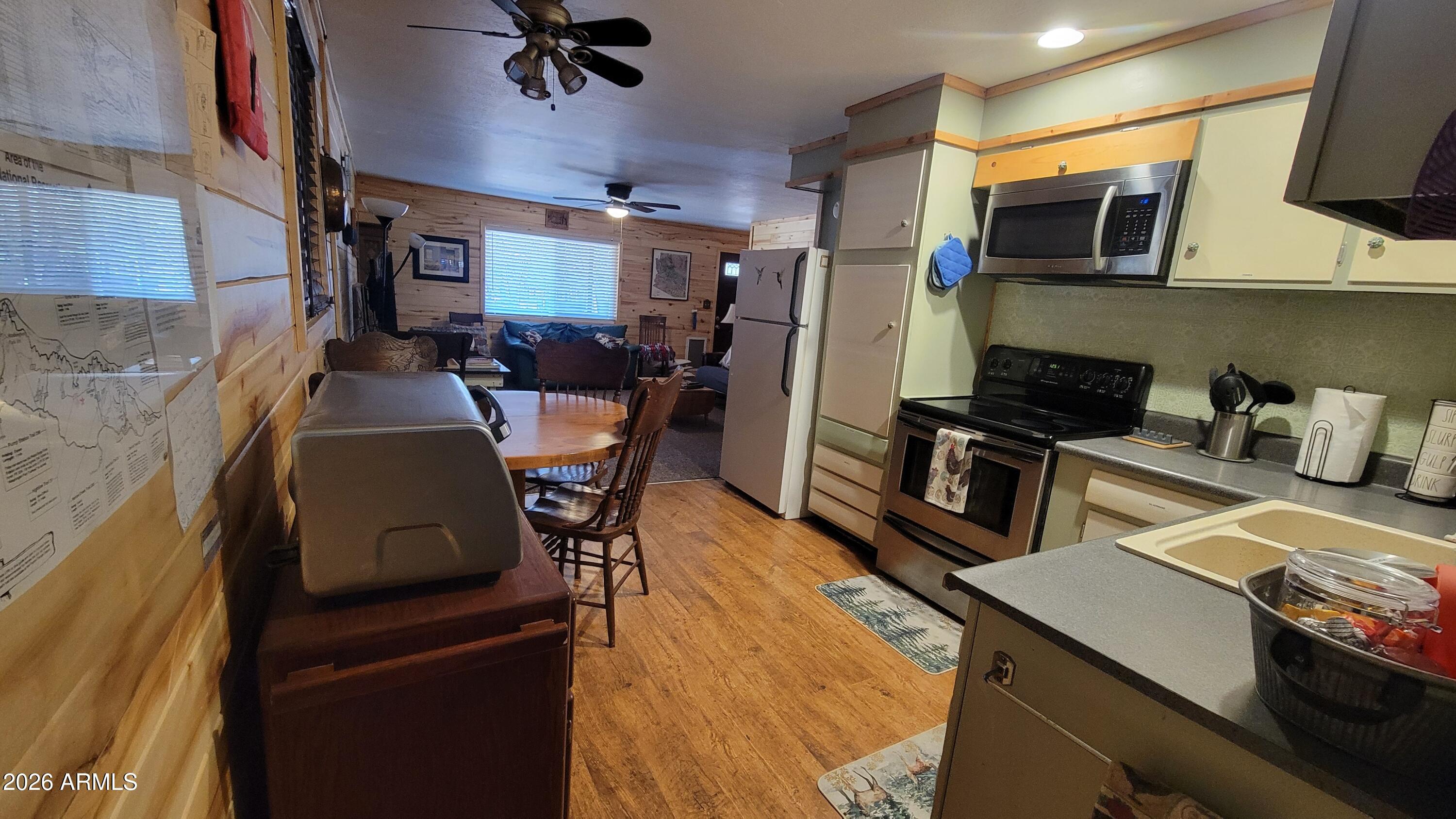 1166 N MOUNTAIN VIEW Terrace