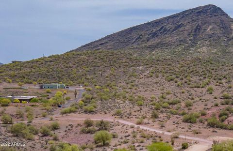 423XX N 18Th Street - New River AZ 85087