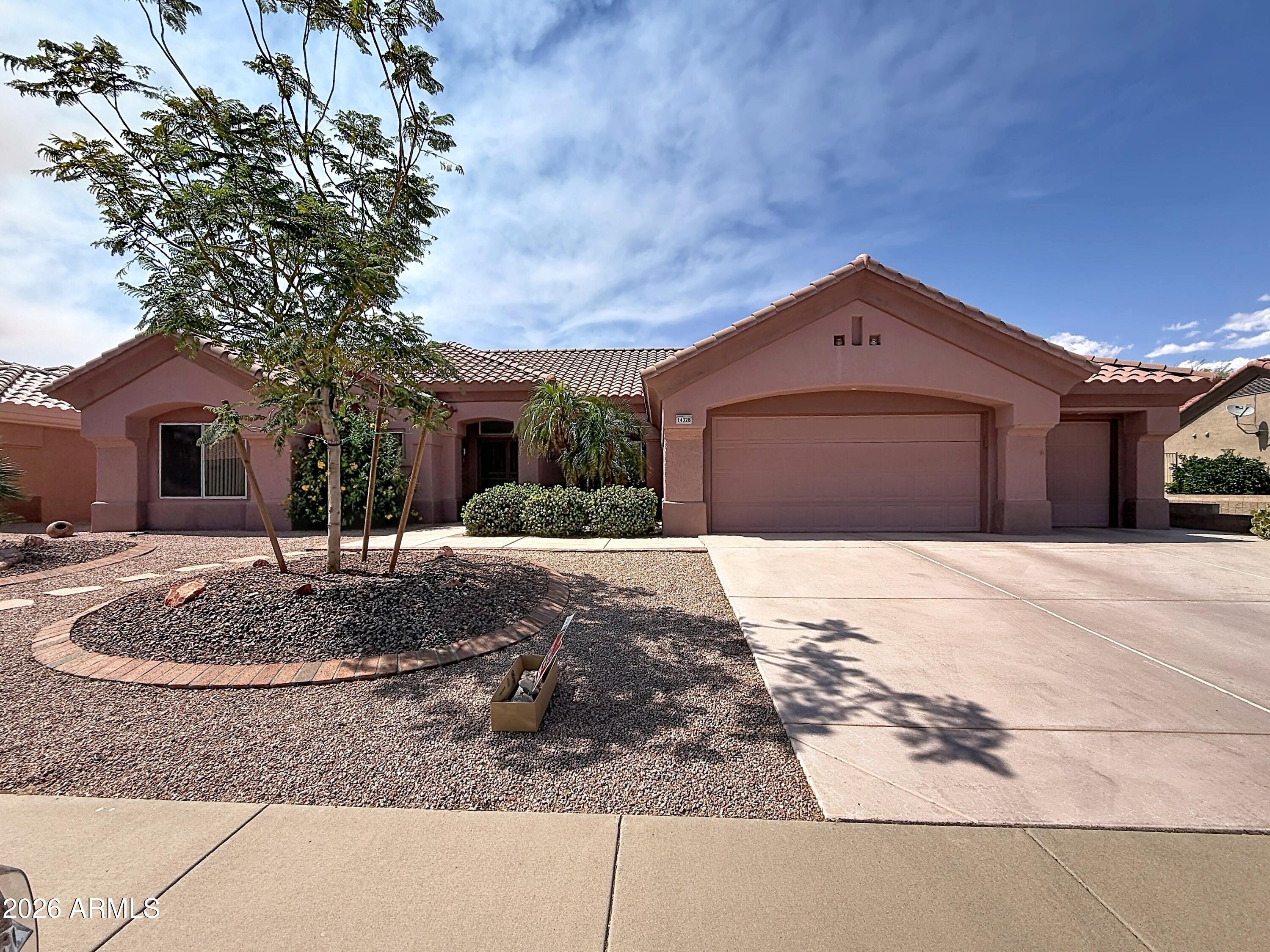 14328 W ROBERTSON Drive