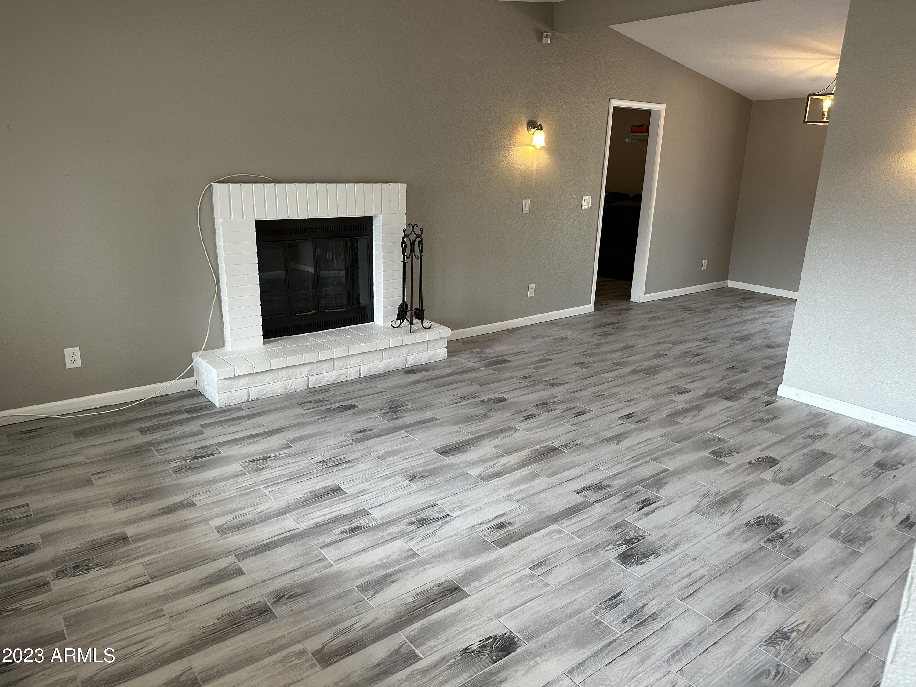WINDSONG RESUB OF SOMERSET - Residential