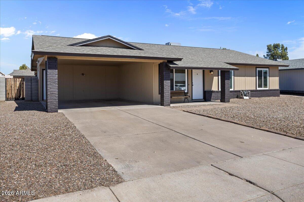 4944 W MICHELLE Drive