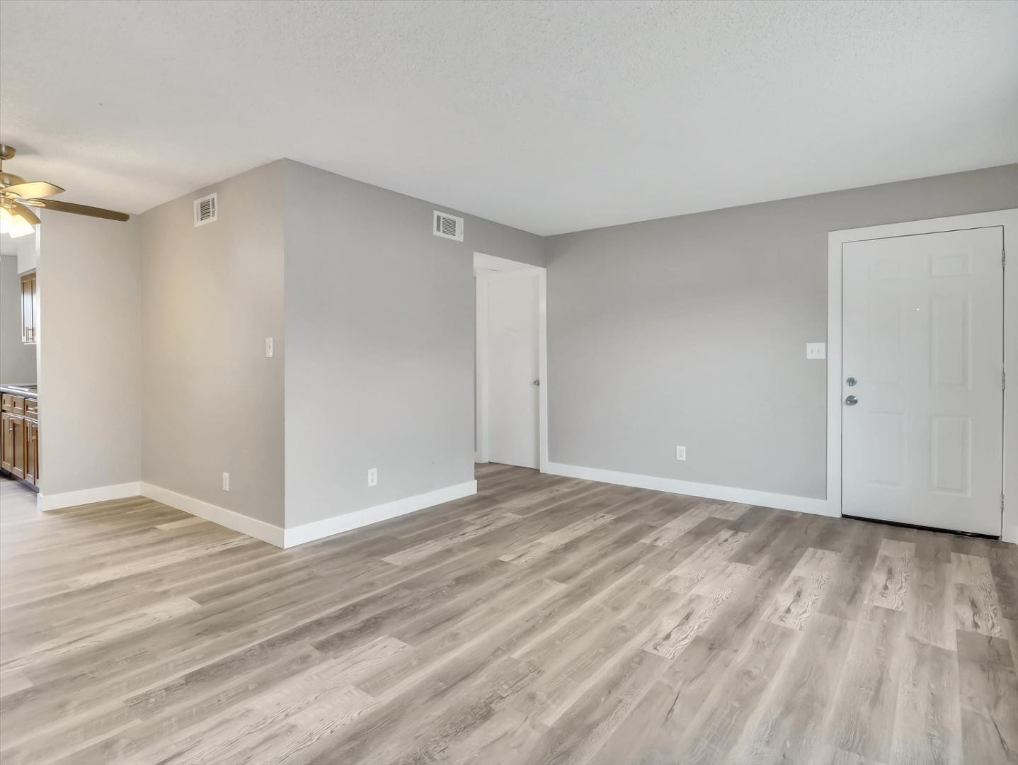260 W 8th Avenue 124