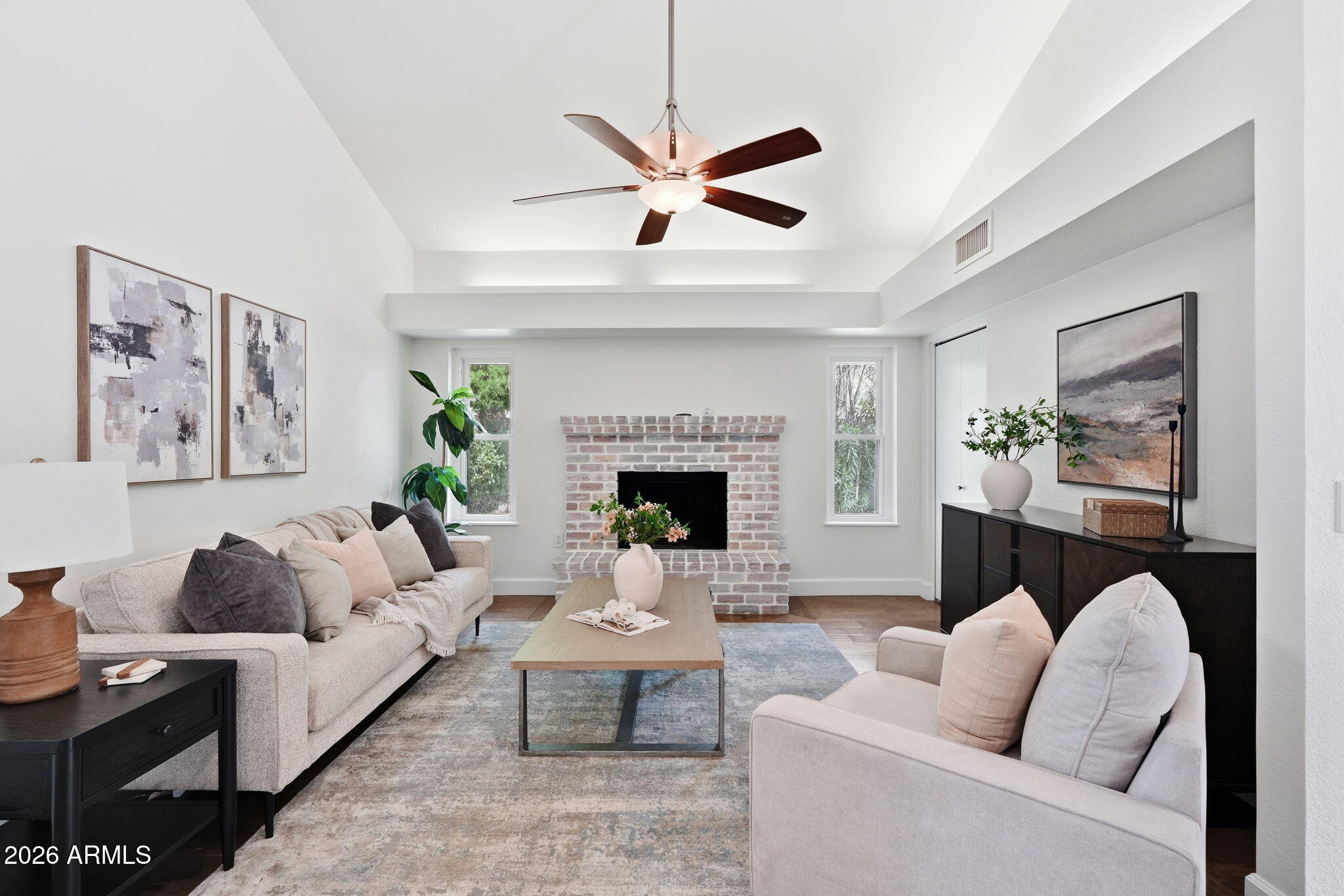 Properties 1 933 E LEEWARD Lane