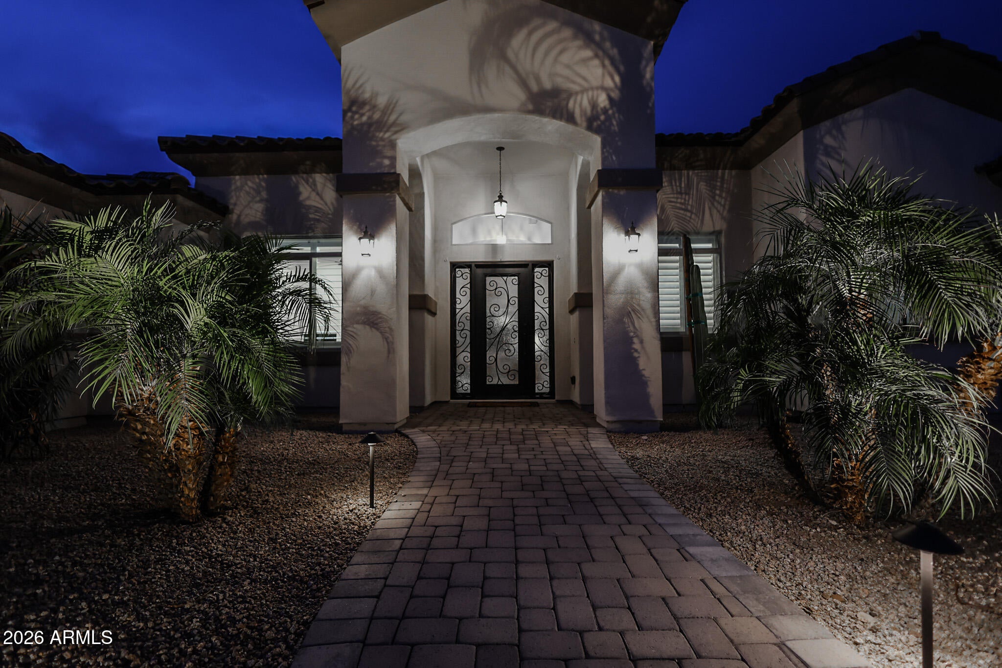 1218 E TUMBLEWEED Drive