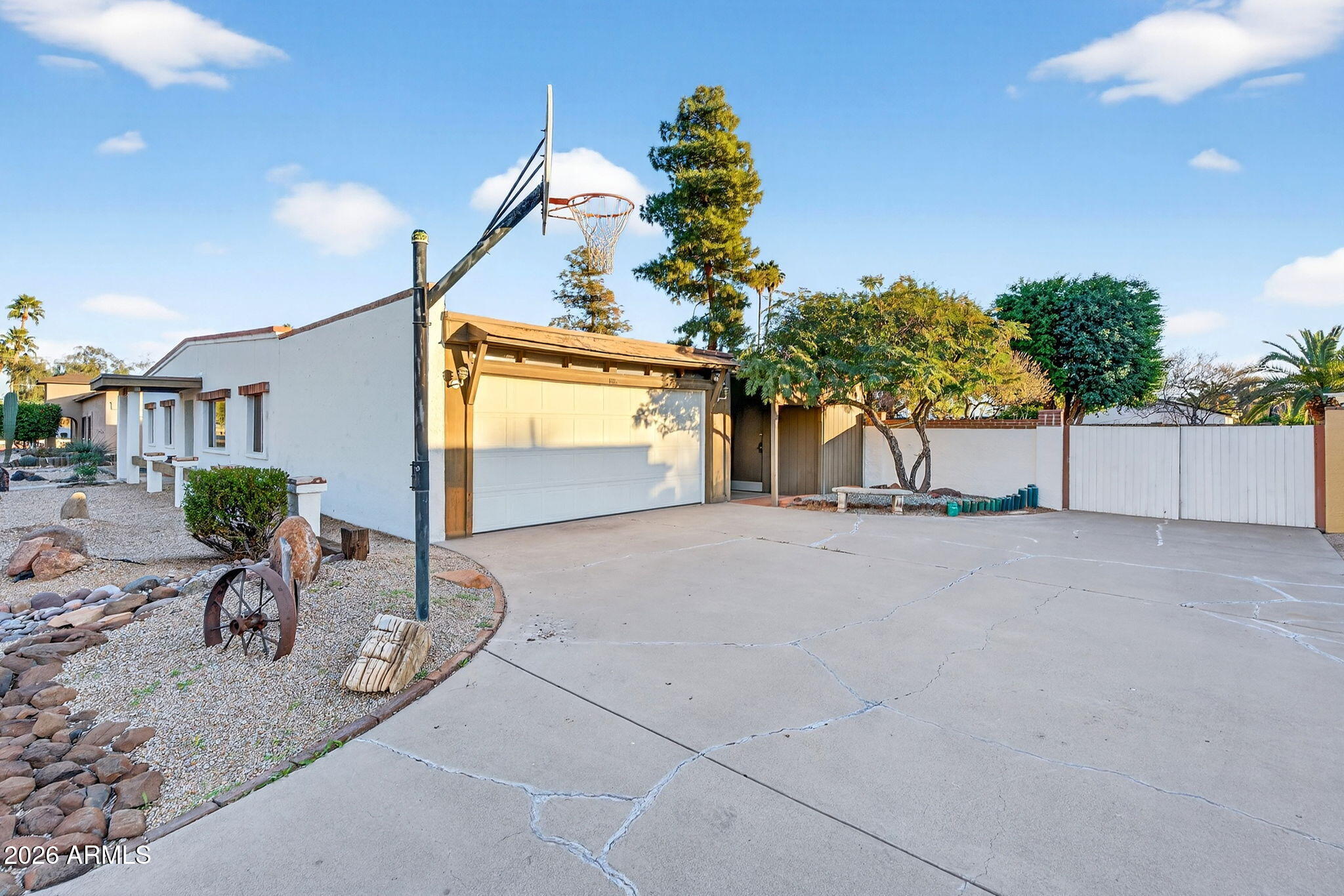 5539 E Sweetwater Avenue