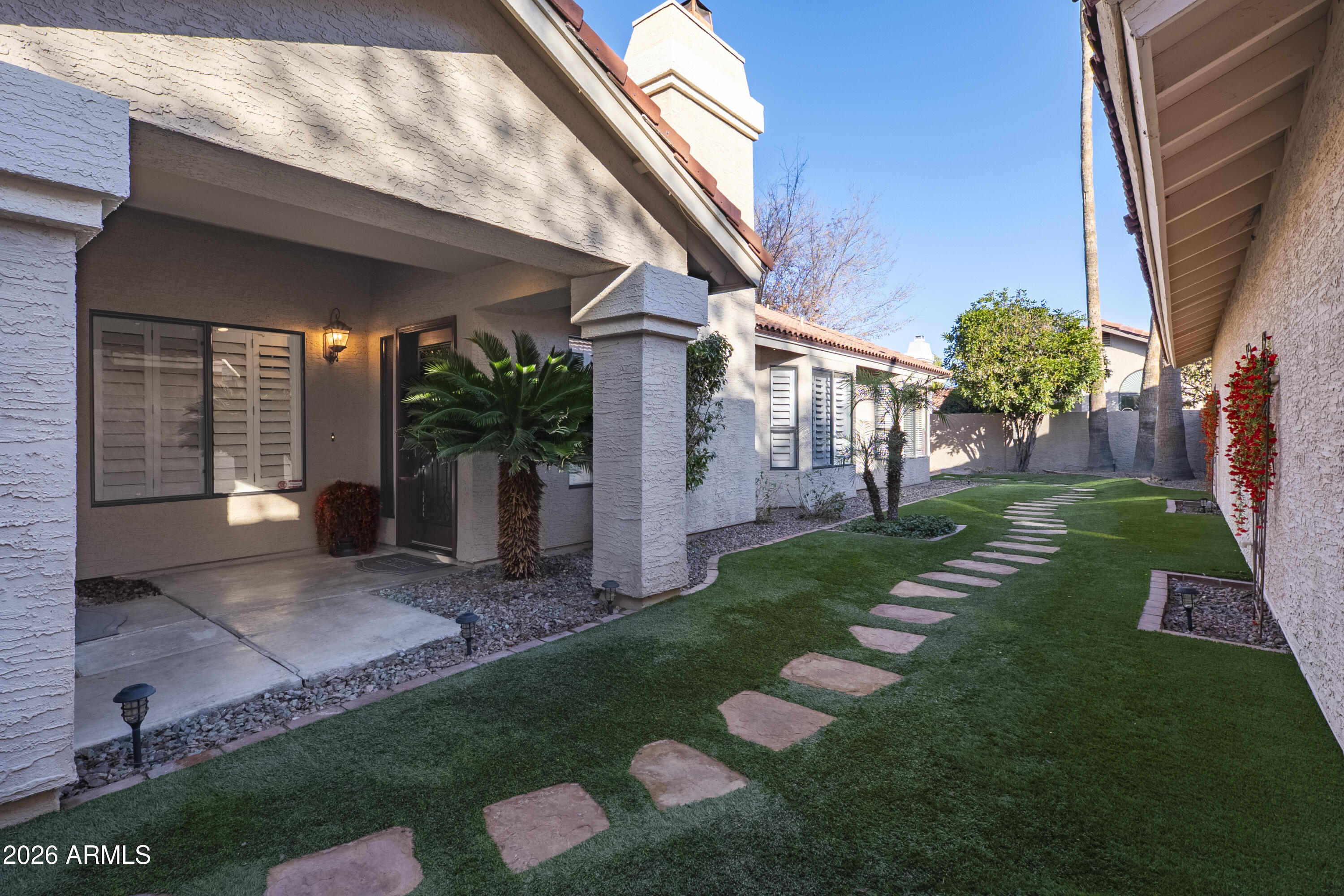 942 W BARBADOS Drive