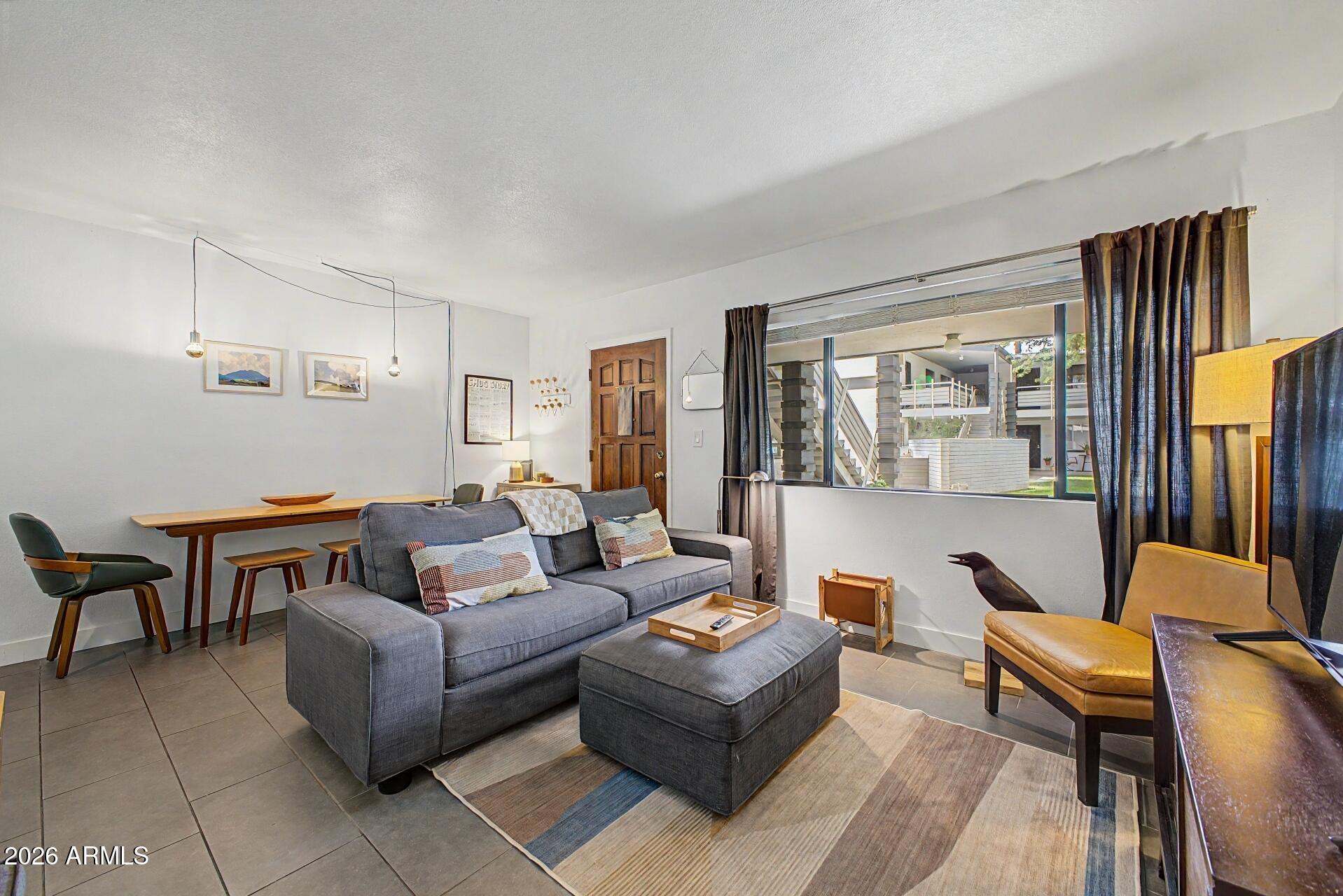 MONTEBELLO GARDENS - Residential