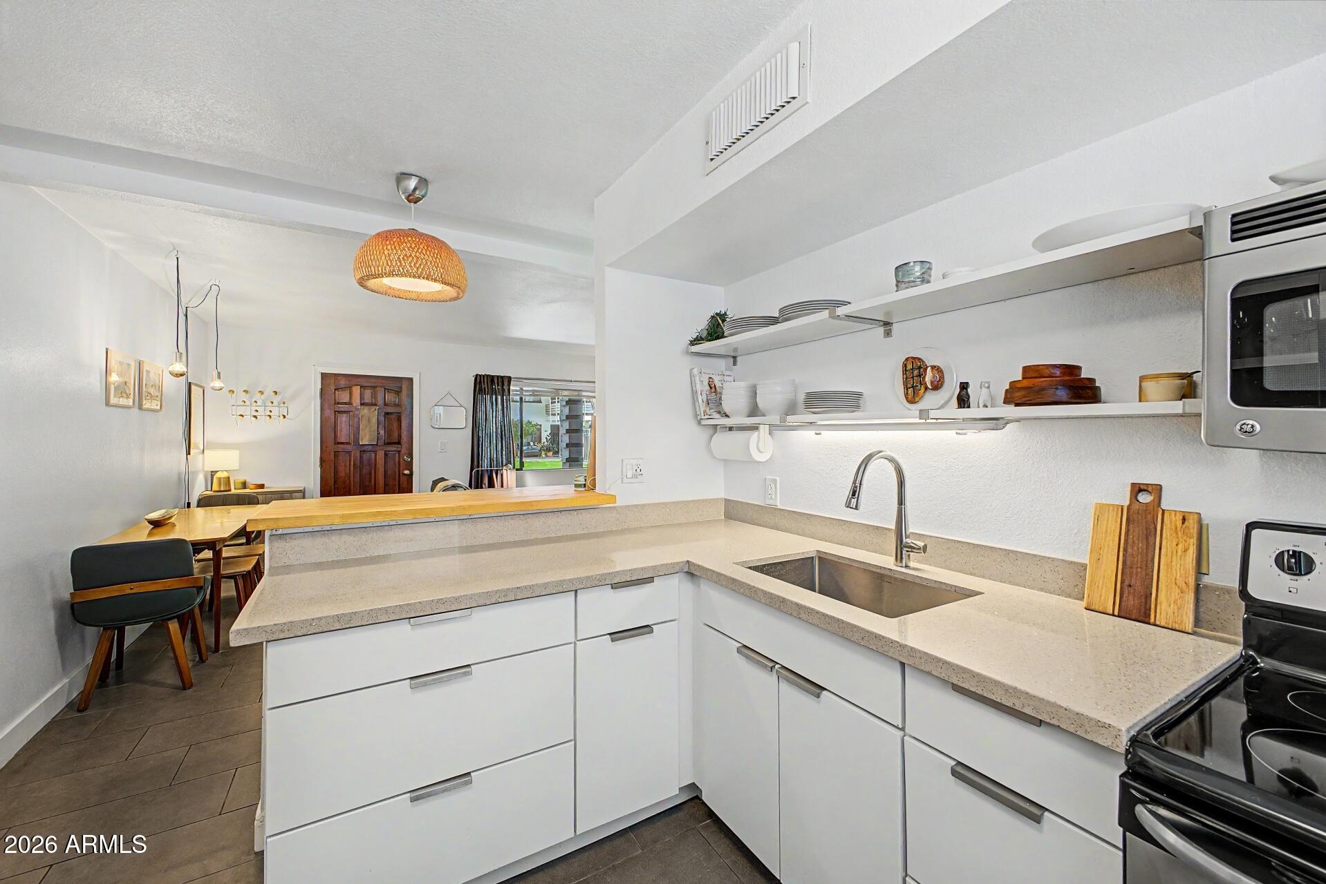 MONTEBELLO GARDENS - Residential
