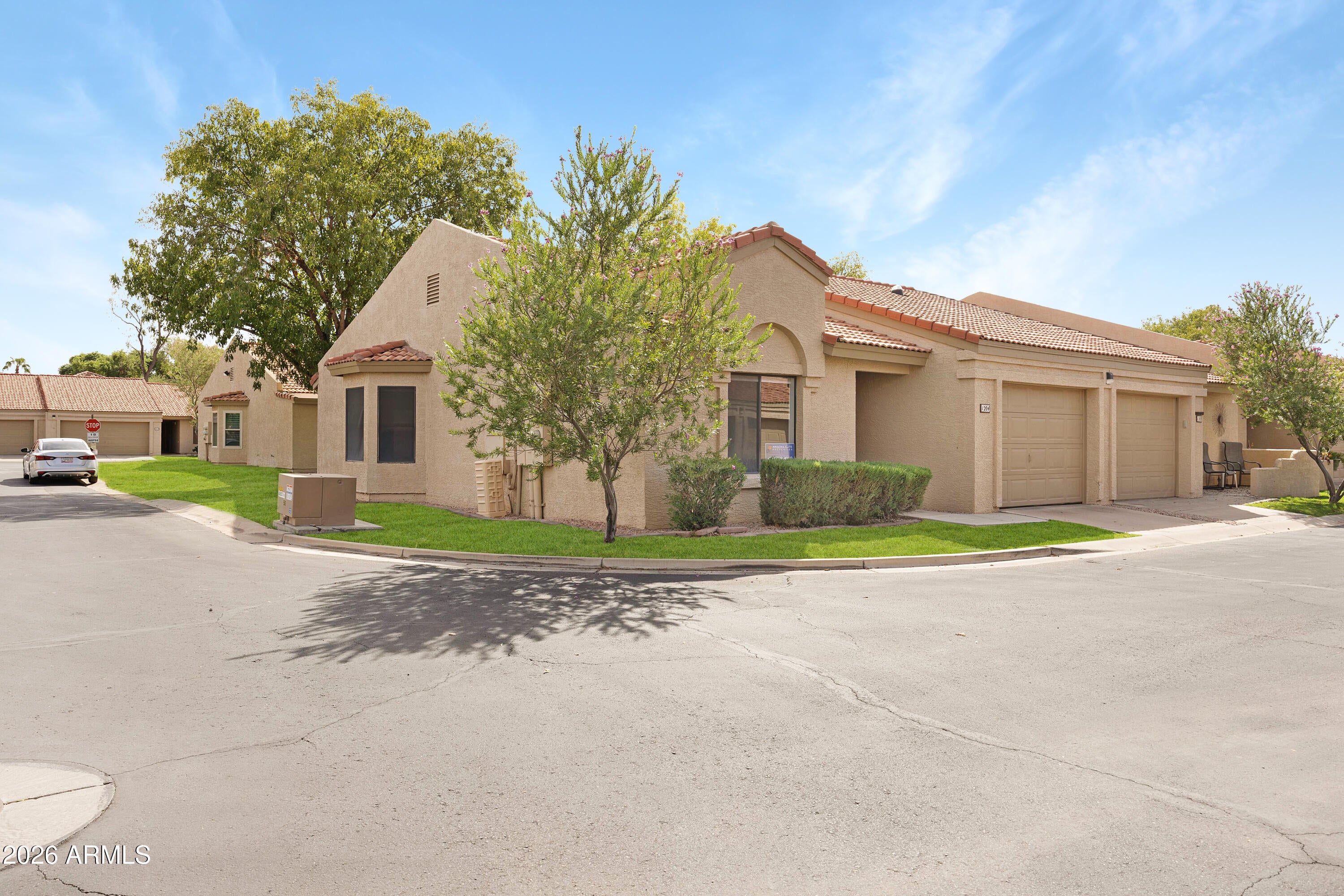 1021 S GREENFIELD Road 1204