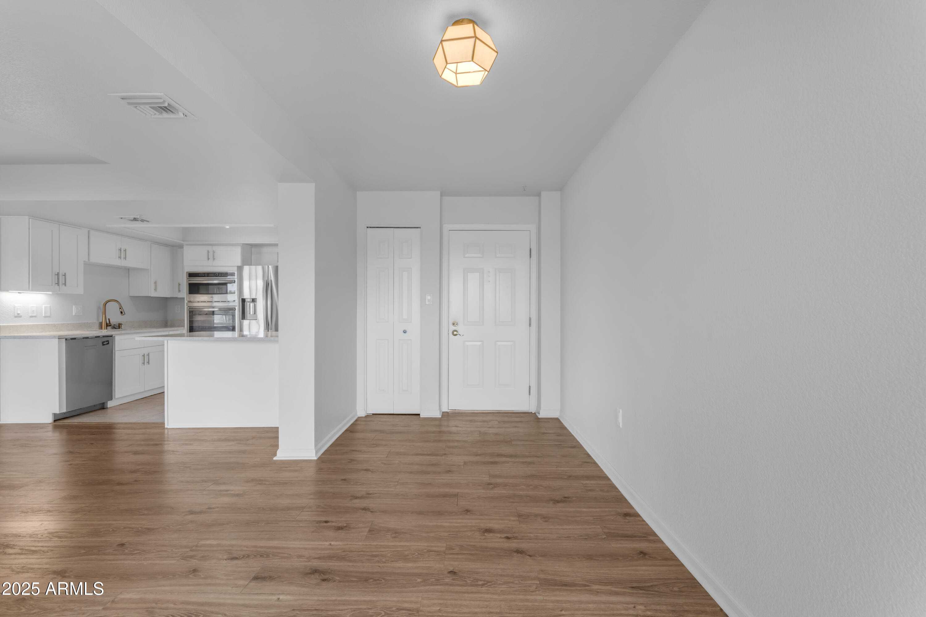 4200 N MILLER Road 325