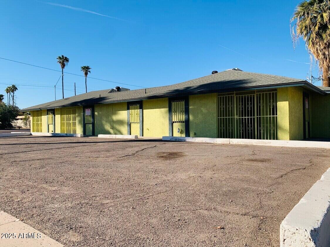 1102 W MCDOWELL Road