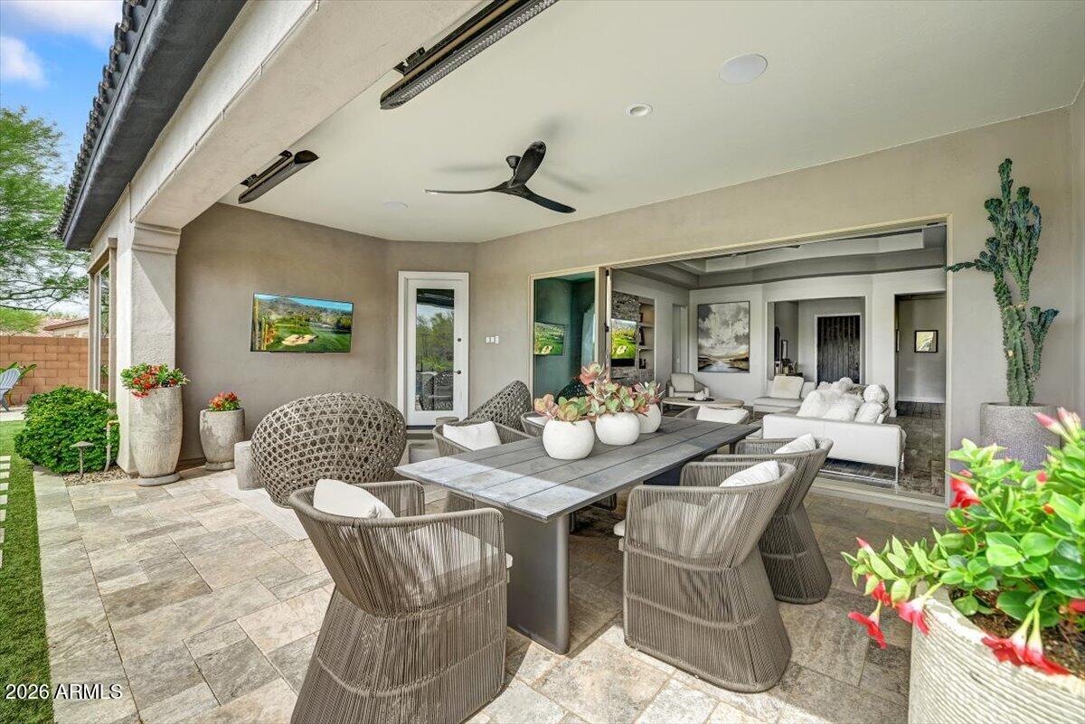 LONE MOUNTAIN - Residential