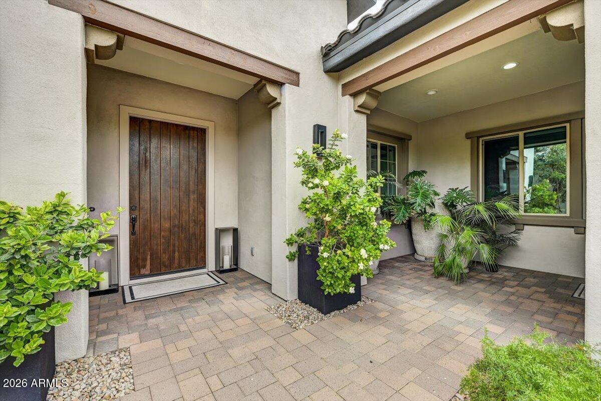 LONE MOUNTAIN - Residential