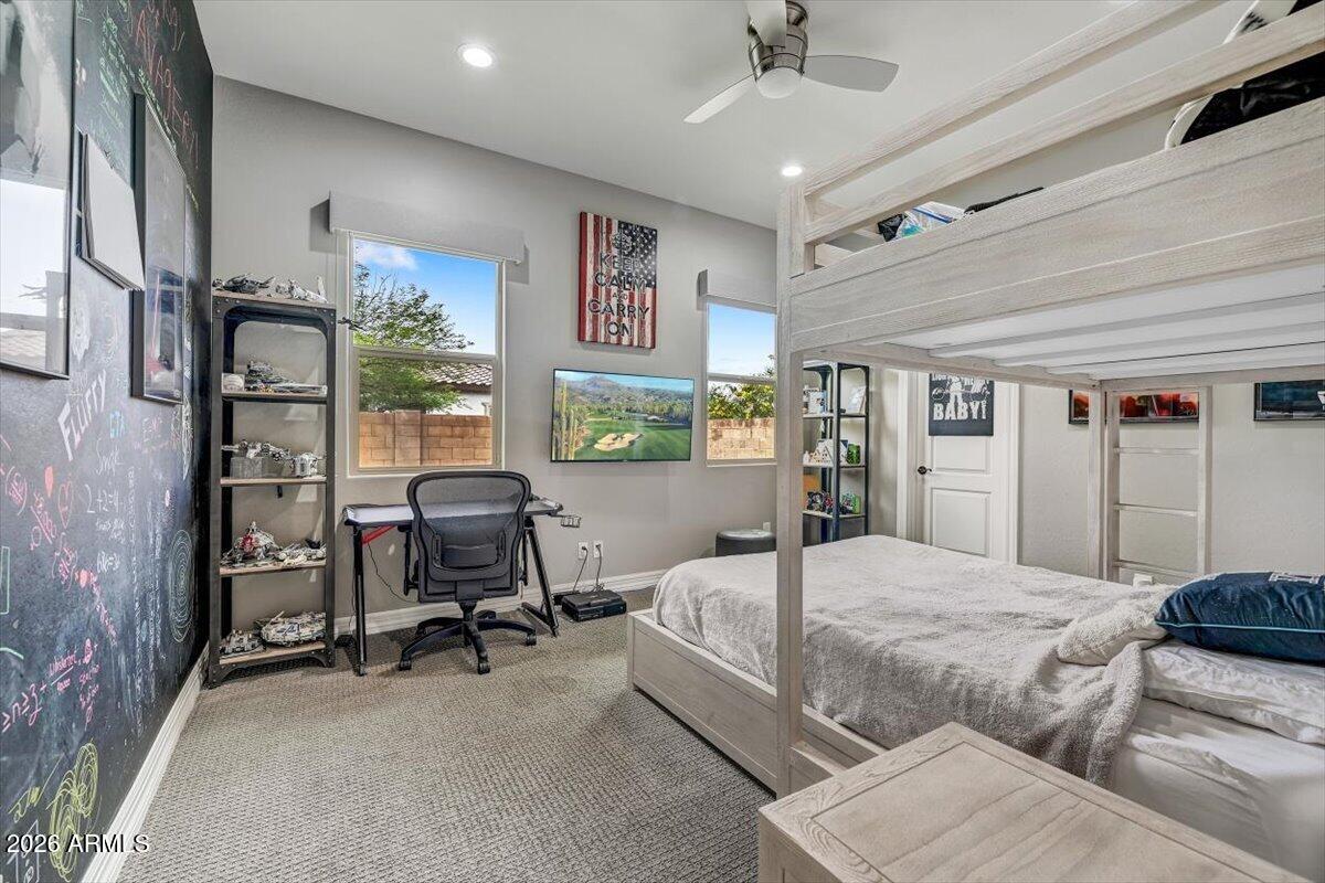 LONE MOUNTAIN - Residential