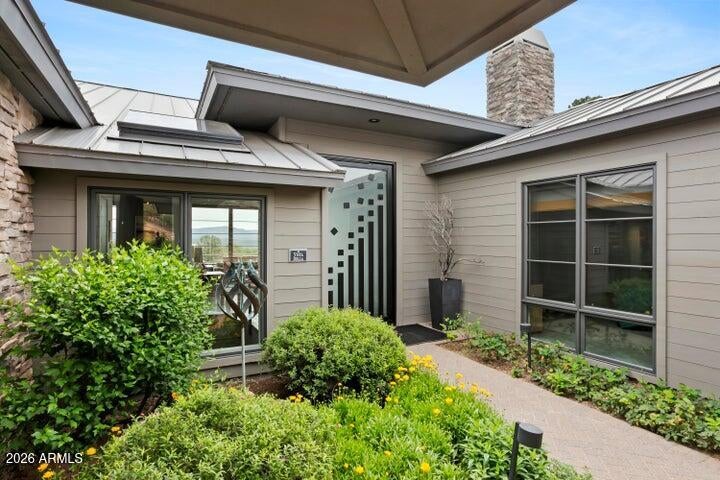 511 N GRAPEVINE Drive