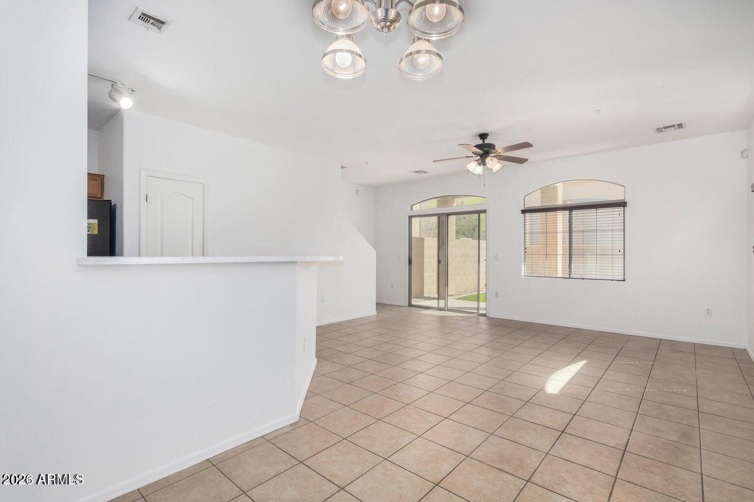 1350 S GREENFIELD Road 1053
