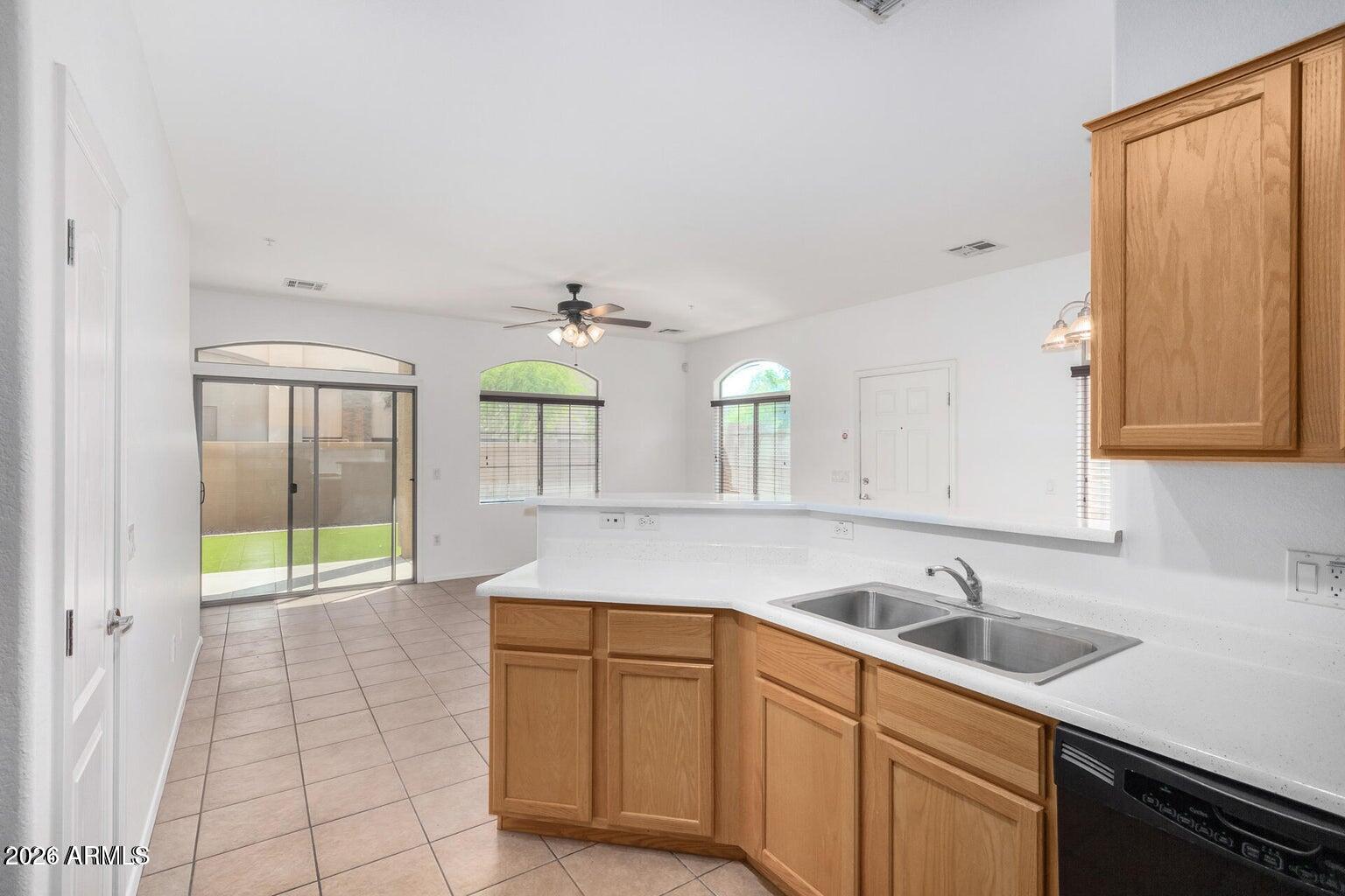 1350 S GREENFIELD Road 1053