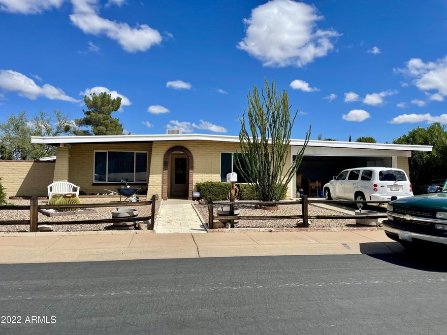 Large 4 bdr home with lots of living space indoor & out. Split floor plan with open master suite. The screened in AZ room looks out to well maintained pool. Backyard boasts space to garden & entertain! Tons of potential in this home, great neighborhood.