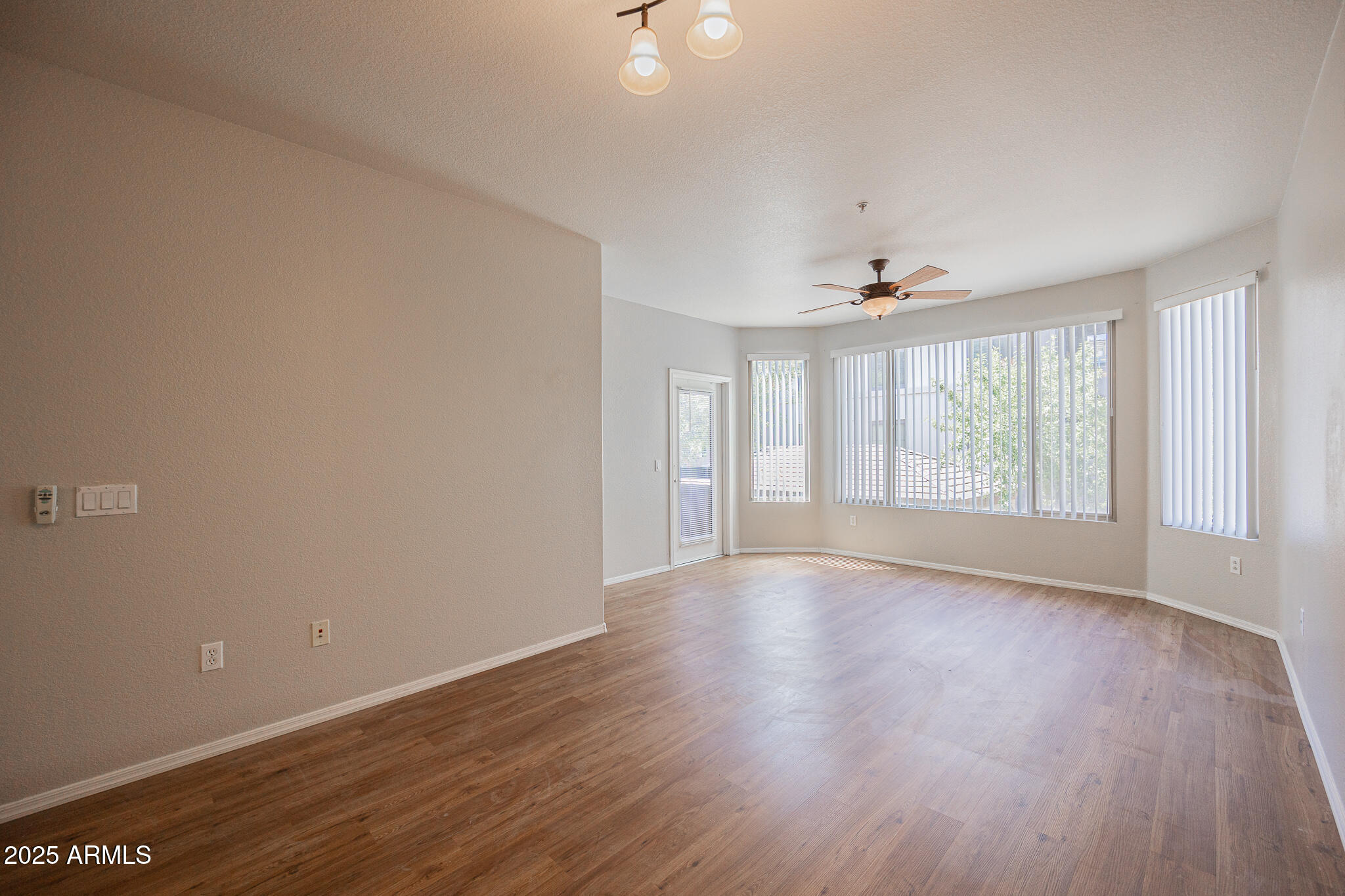 435 W RIO SALADO Parkway 229