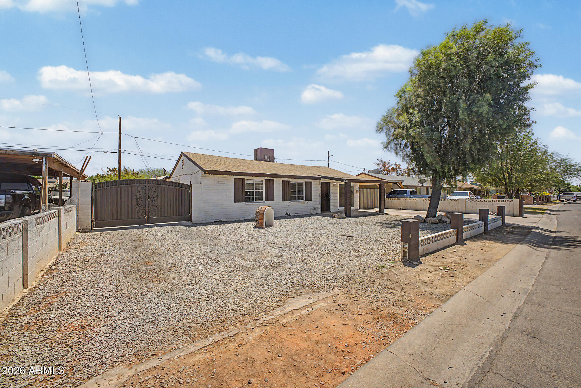 2031 N 37TH Drive