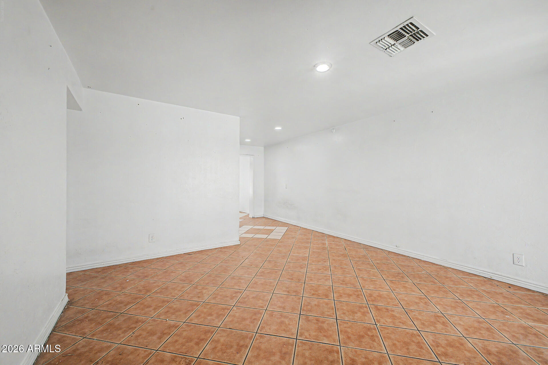 2031 N 37TH Drive