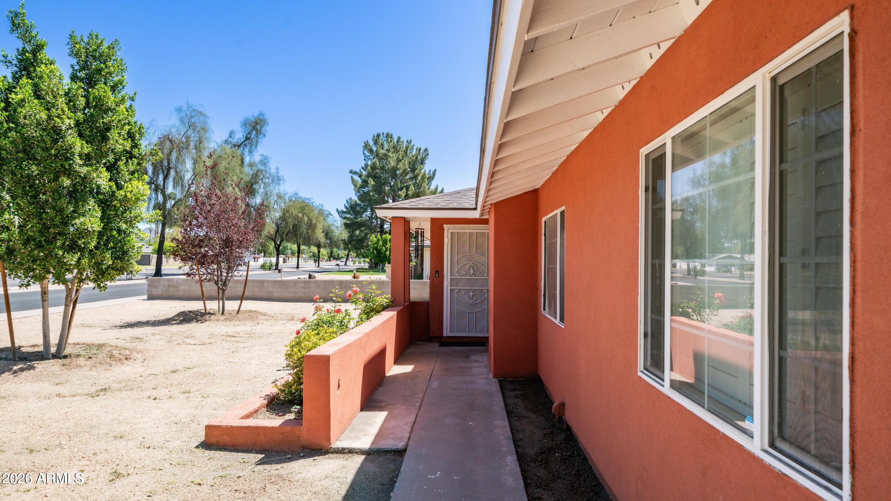 1001 W NORTHERN Avenue