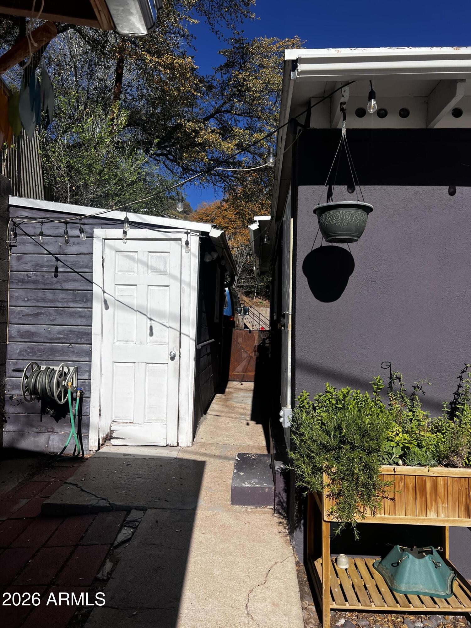 420B Tombstone Canyon