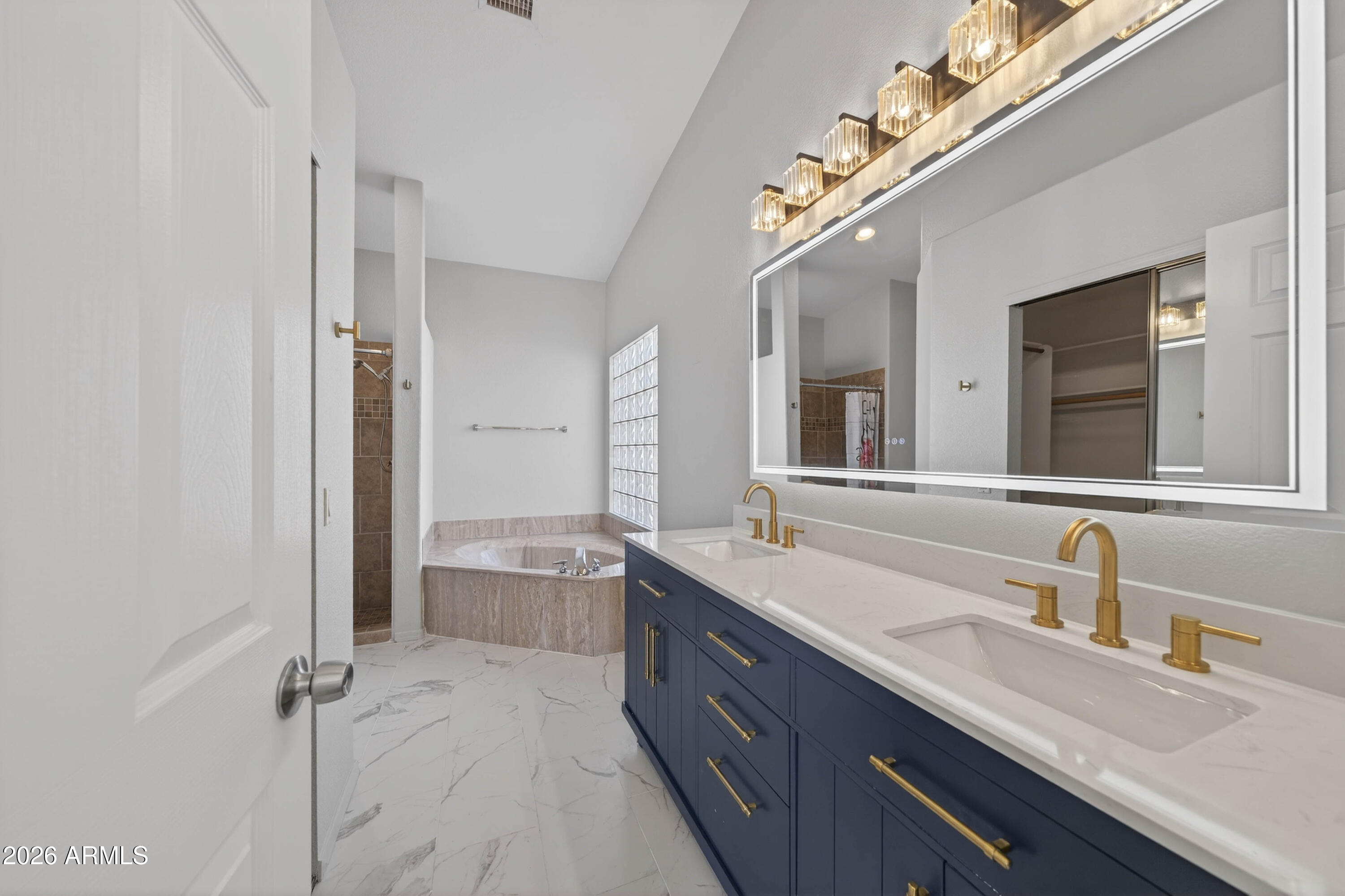 CANYON DE FLORES PHASE 1A - Residential Lease