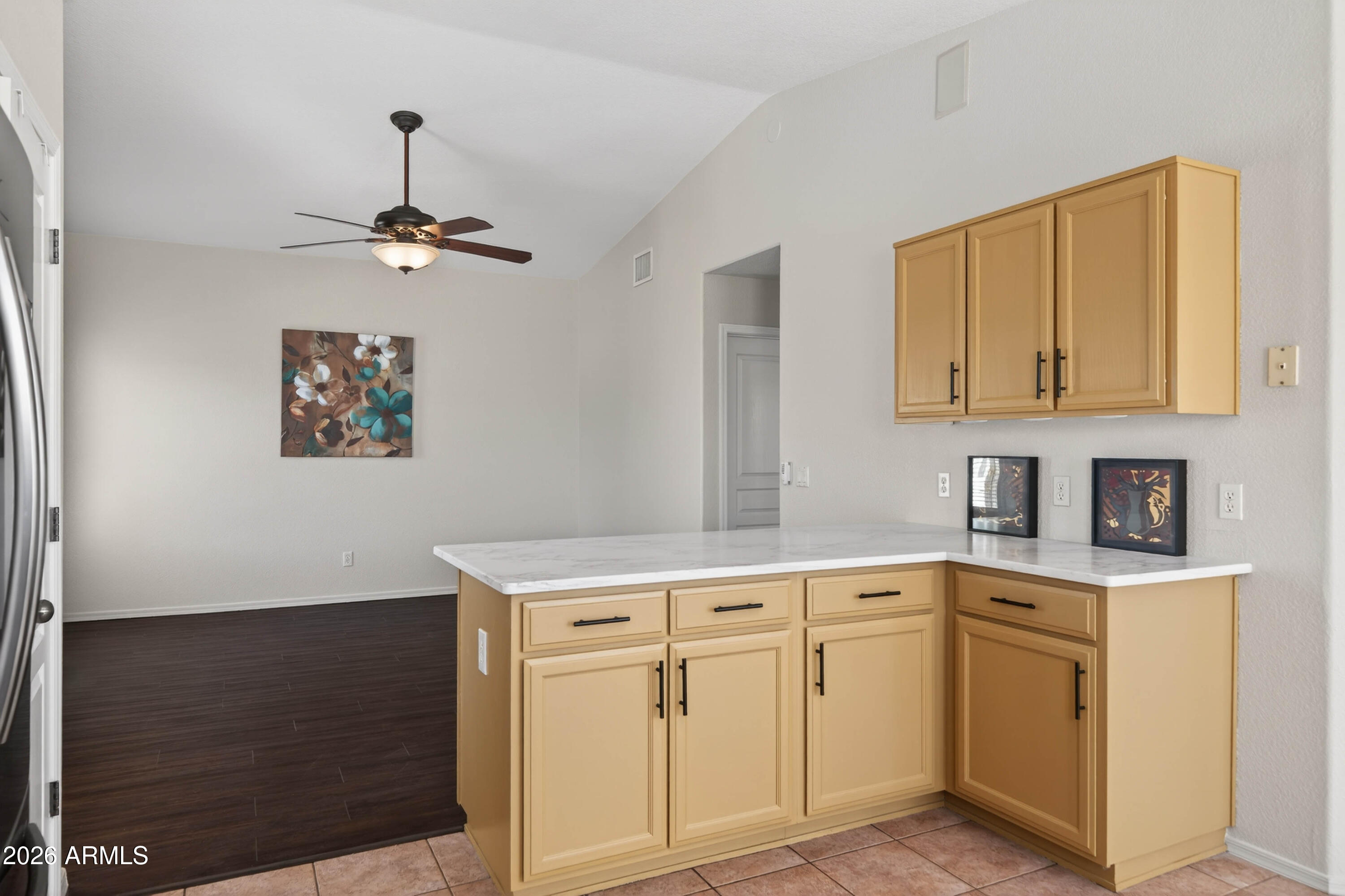 CANYON DE FLORES PHASE 1A - Residential Lease