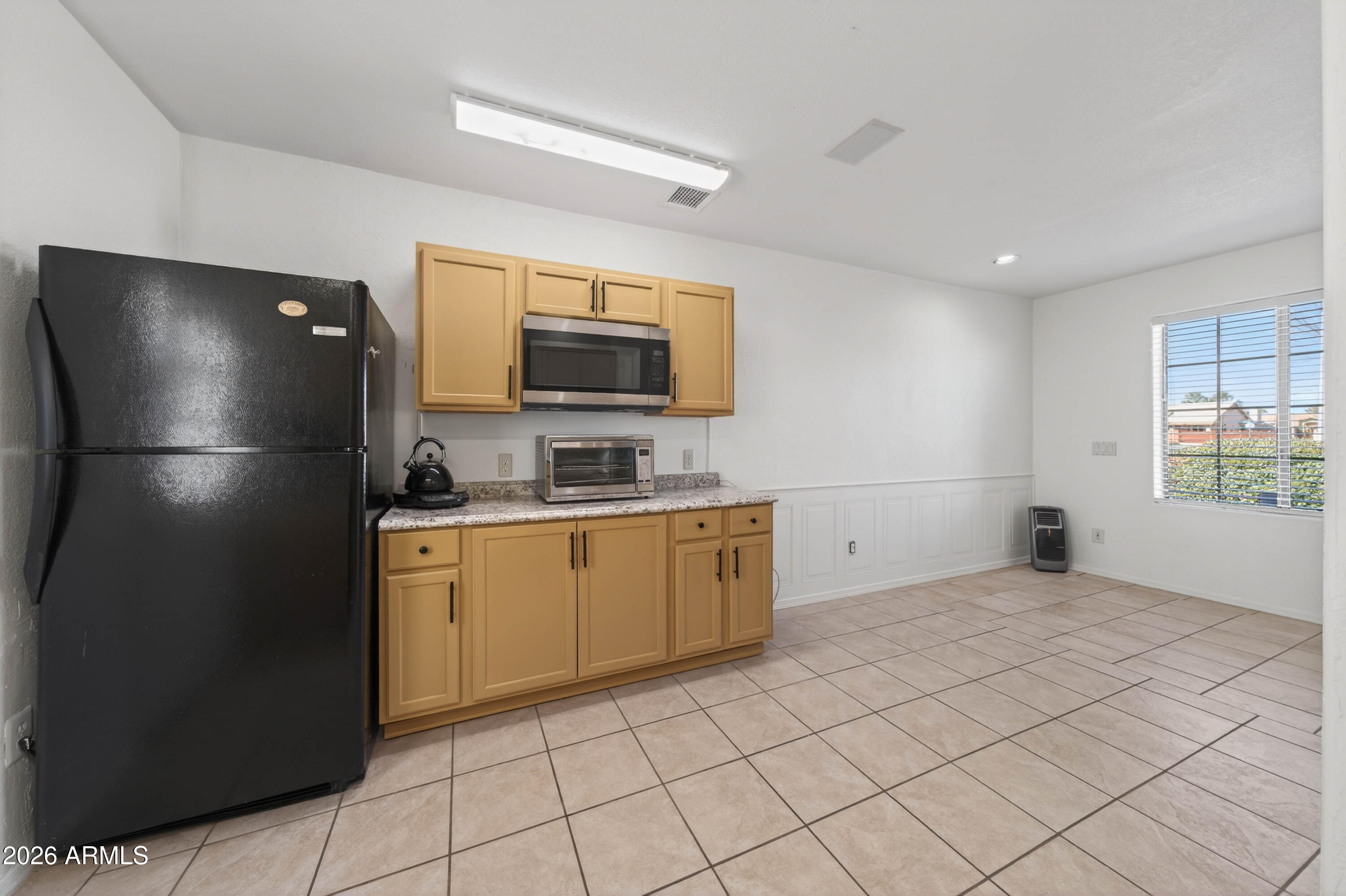 CANYON DE FLORES PHASE 1A - Residential Lease