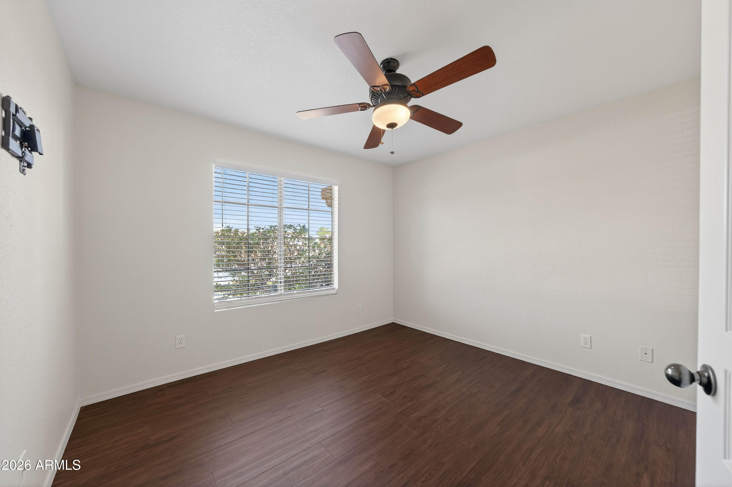 CANYON DE FLORES PHASE 1A - Residential Lease