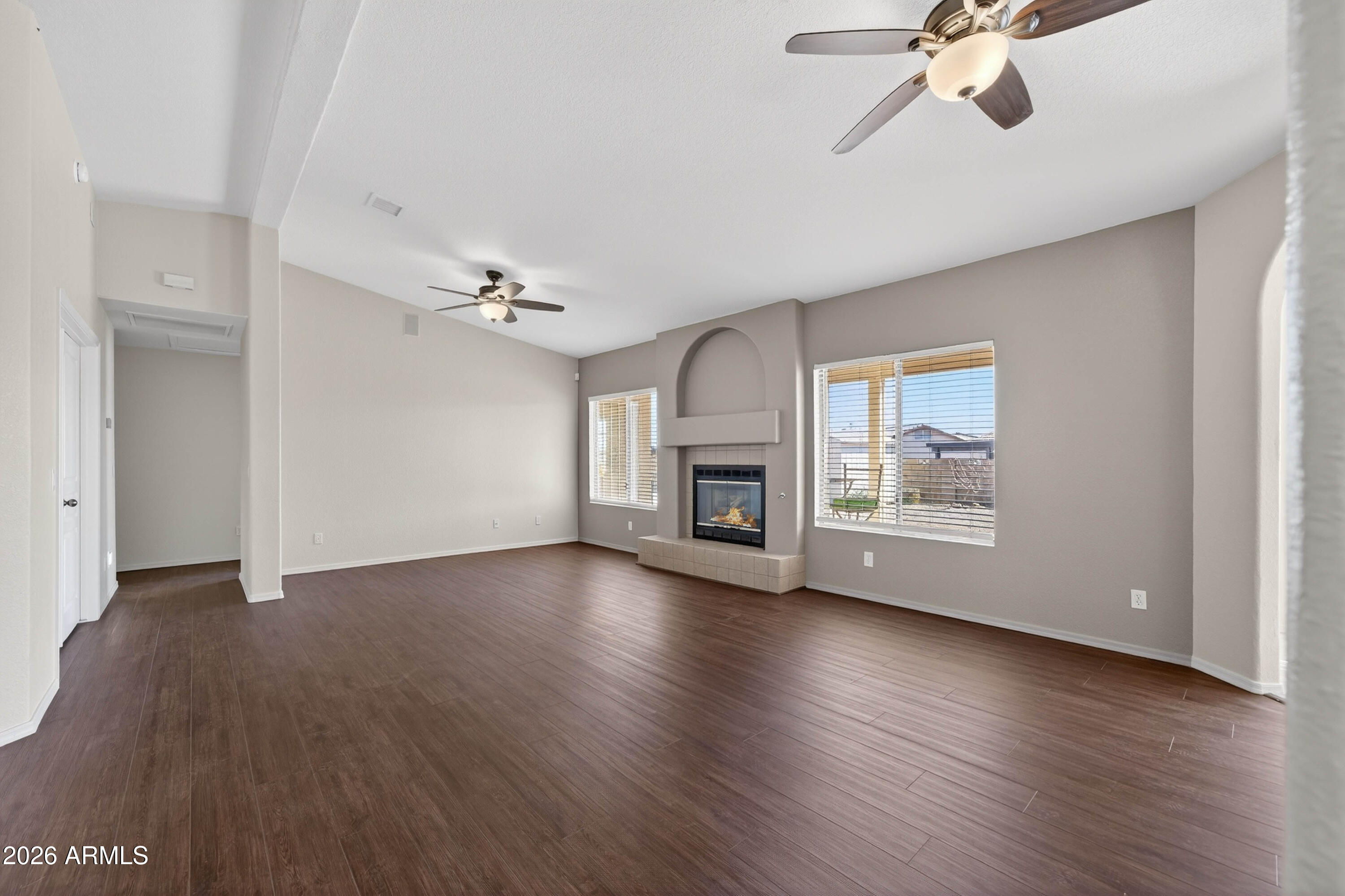 CANYON DE FLORES PHASE 1A - Residential Lease