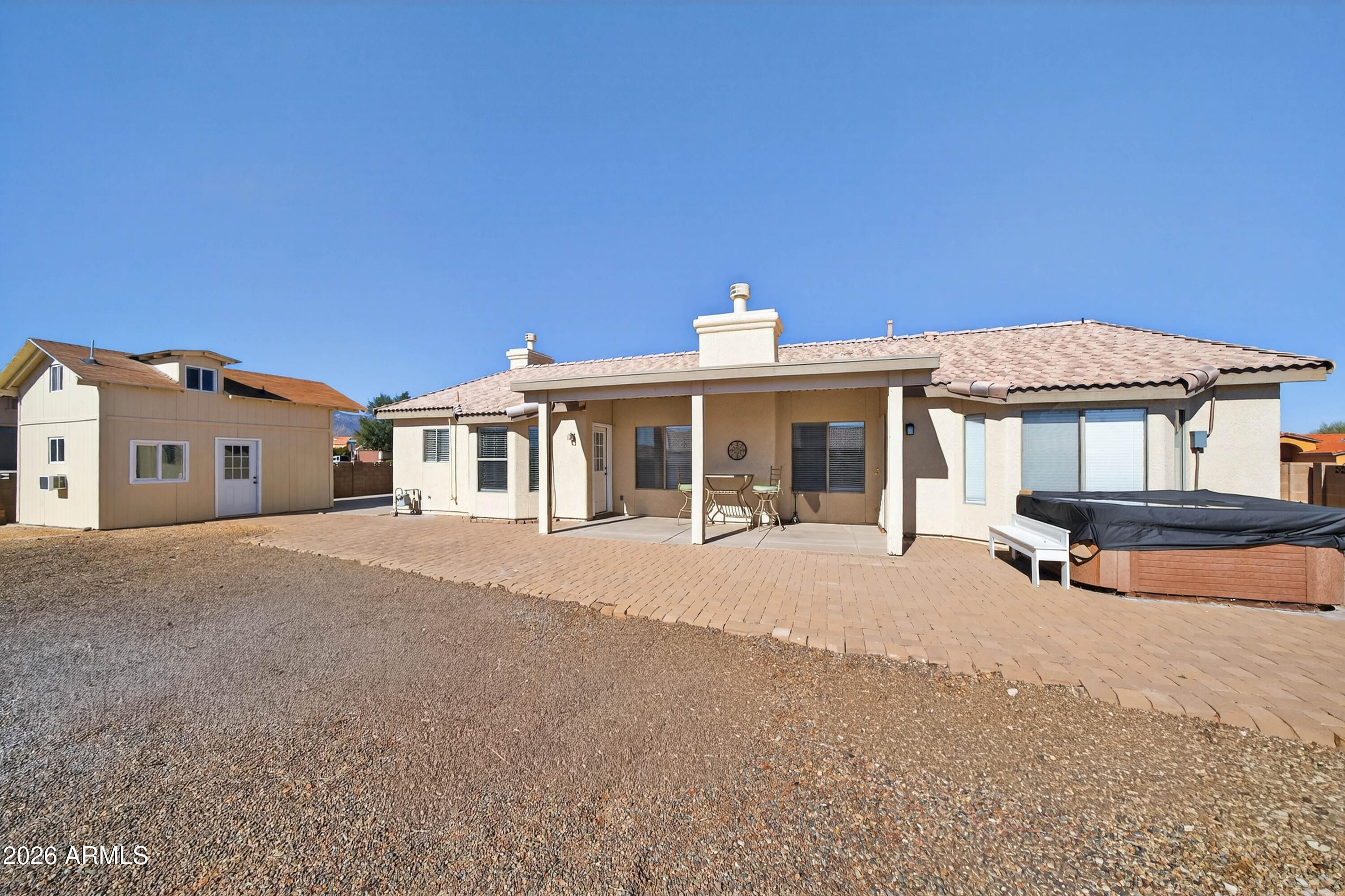 CANYON DE FLORES PHASE 1A - Residential Lease