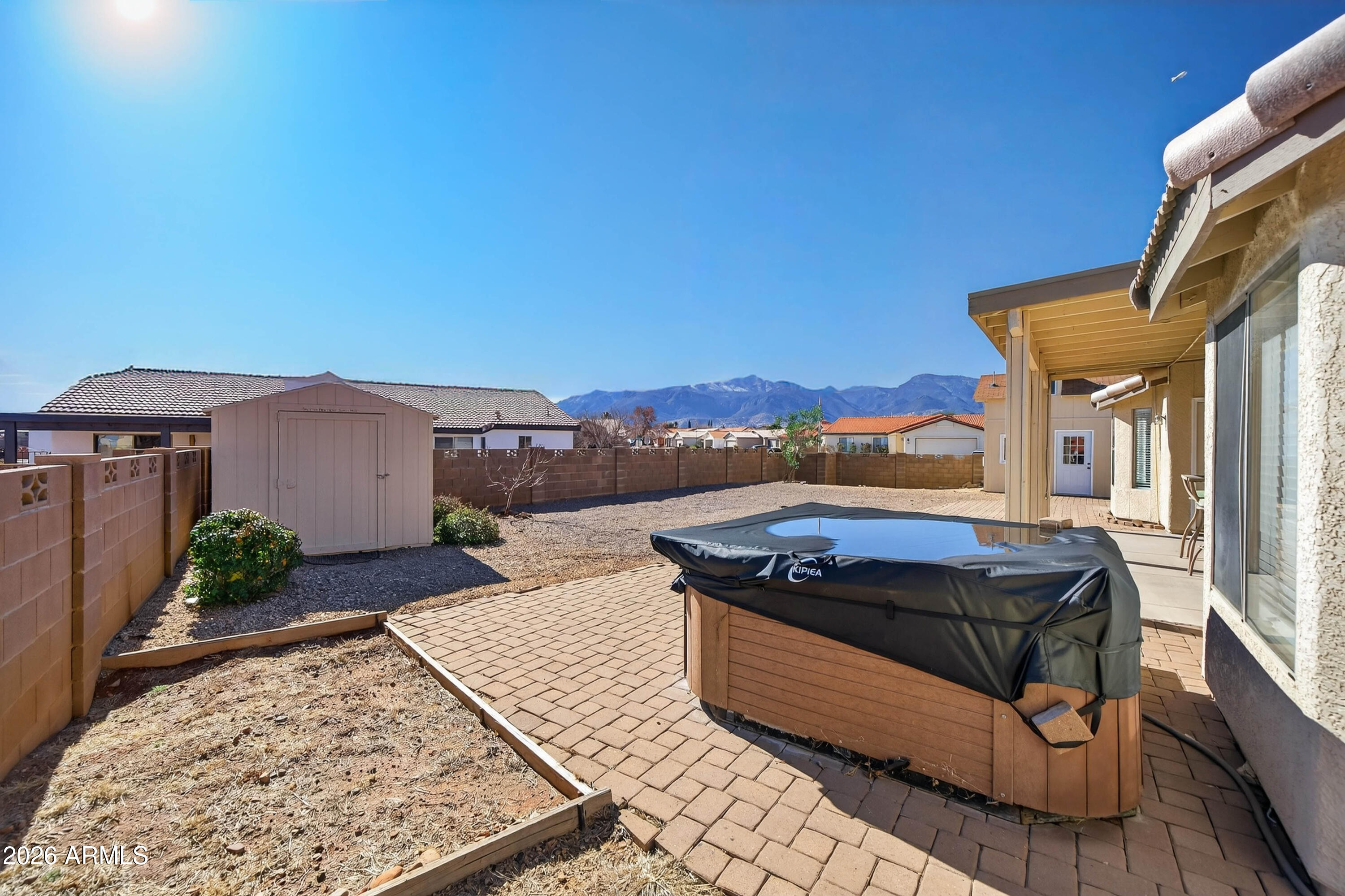 CANYON DE FLORES PHASE 1A - Residential Lease