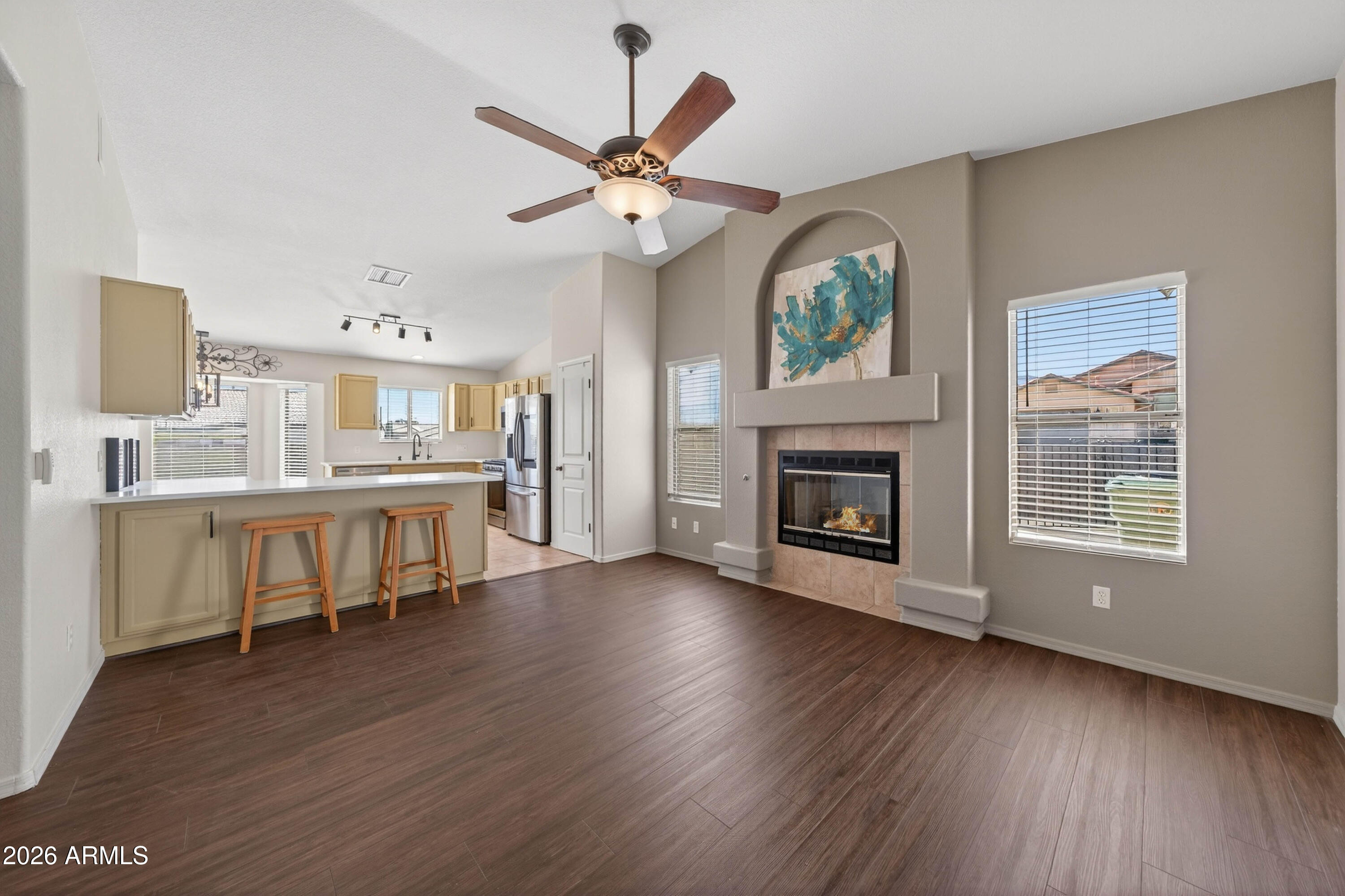 CANYON DE FLORES PHASE 1A - Residential Lease