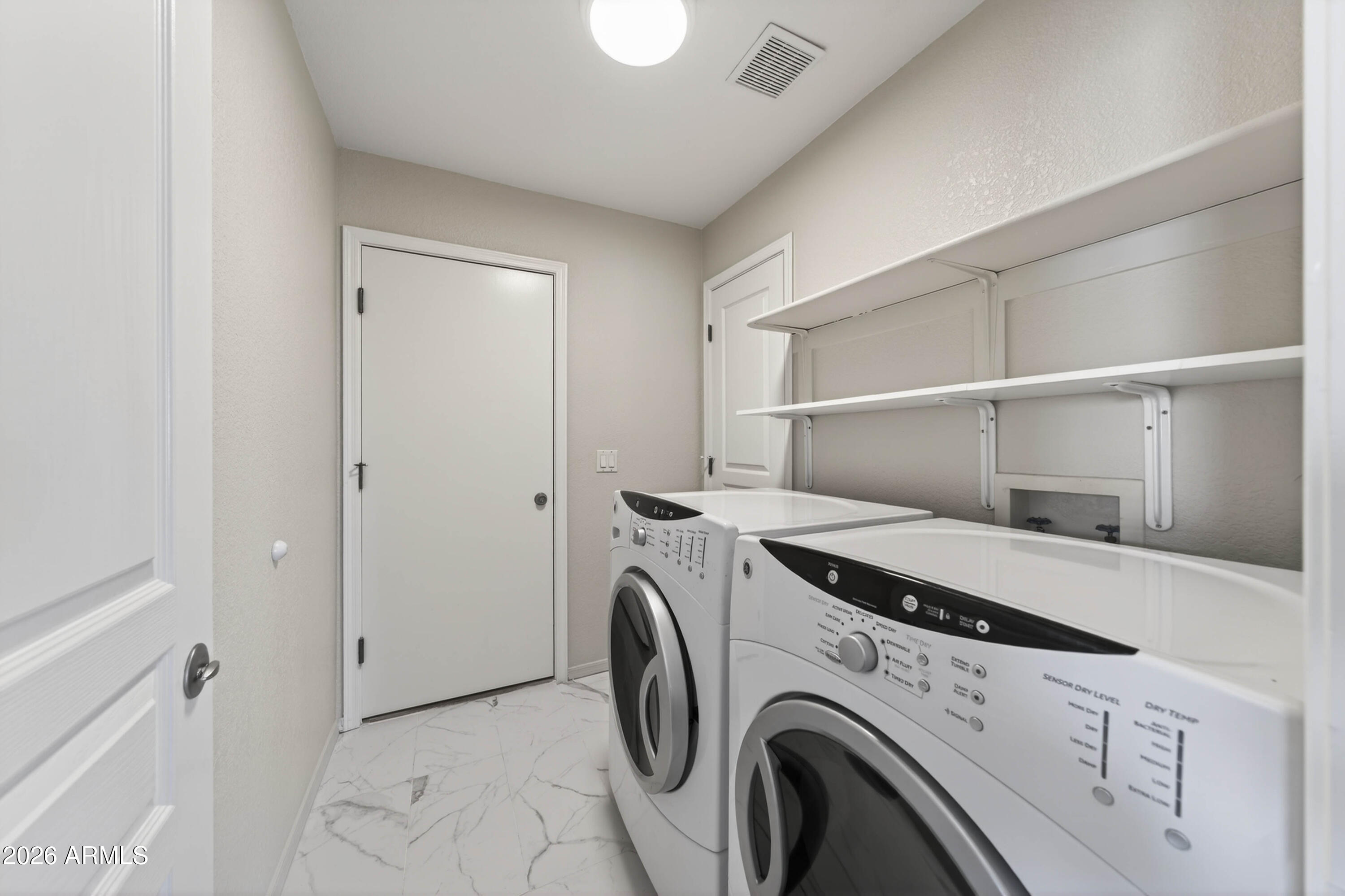 CANYON DE FLORES PHASE 1A - Residential Lease